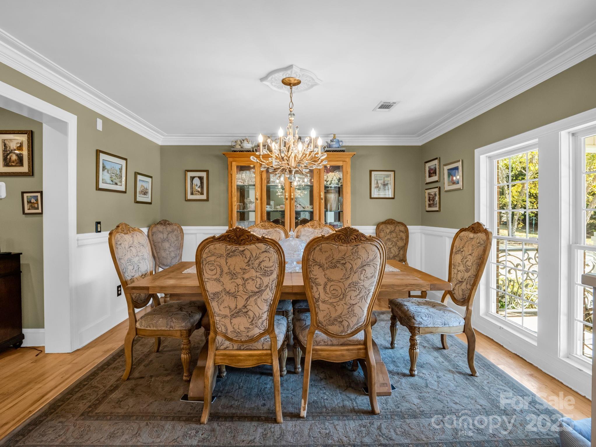 1102 S Mountain Road — Bostic