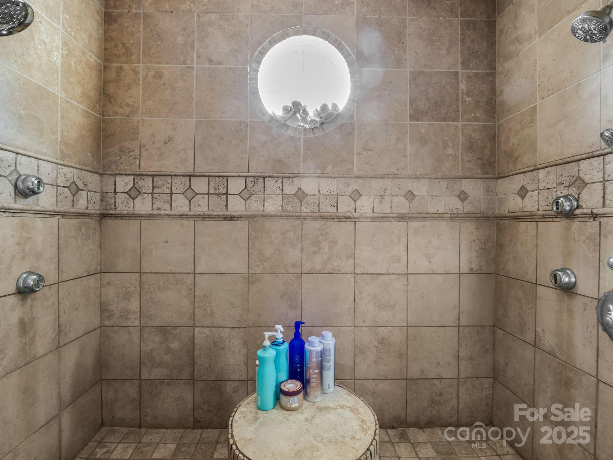 1102 S Mountain Road — Bostic
