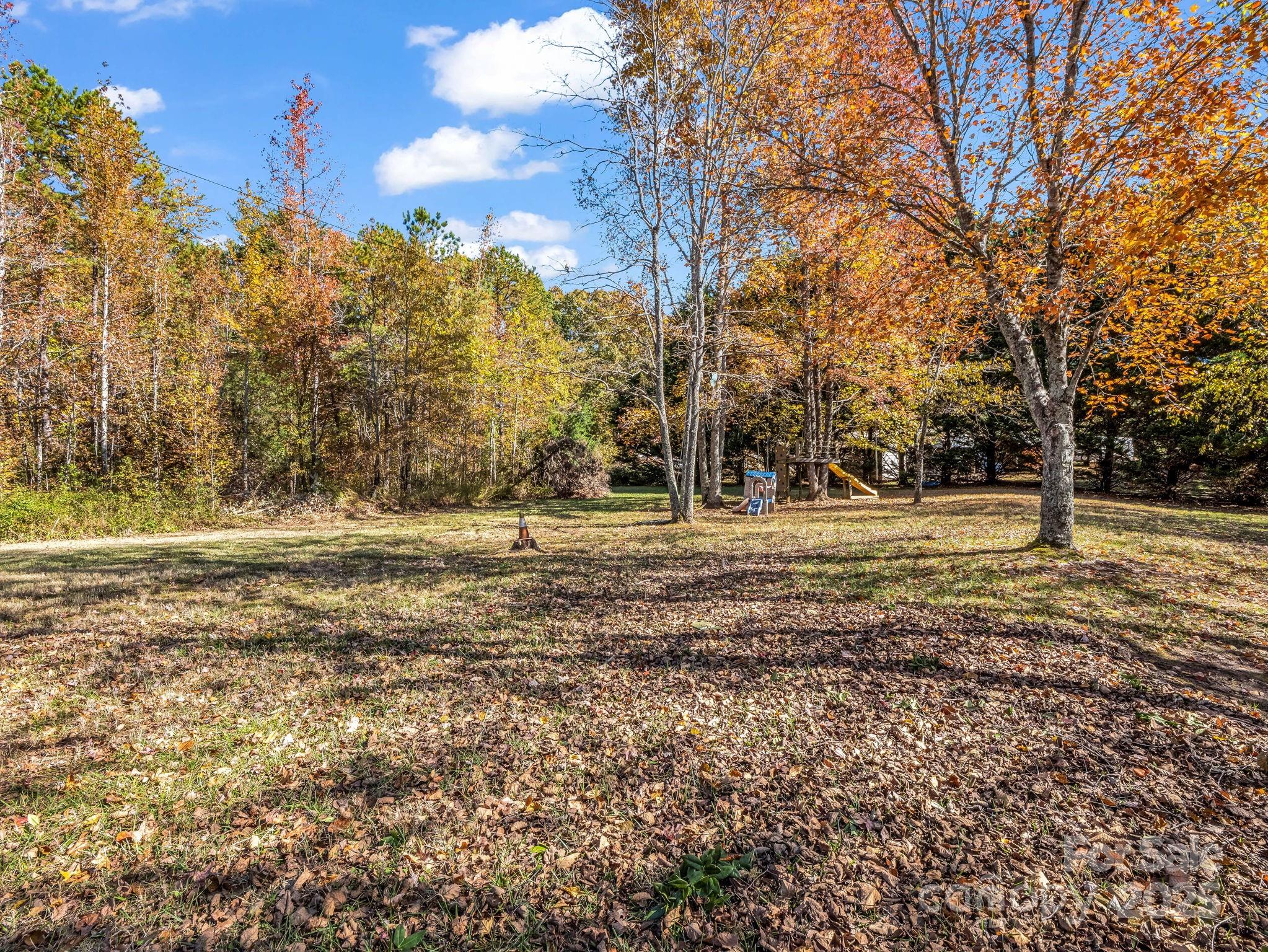 1102 S Mountain Road — Bostic