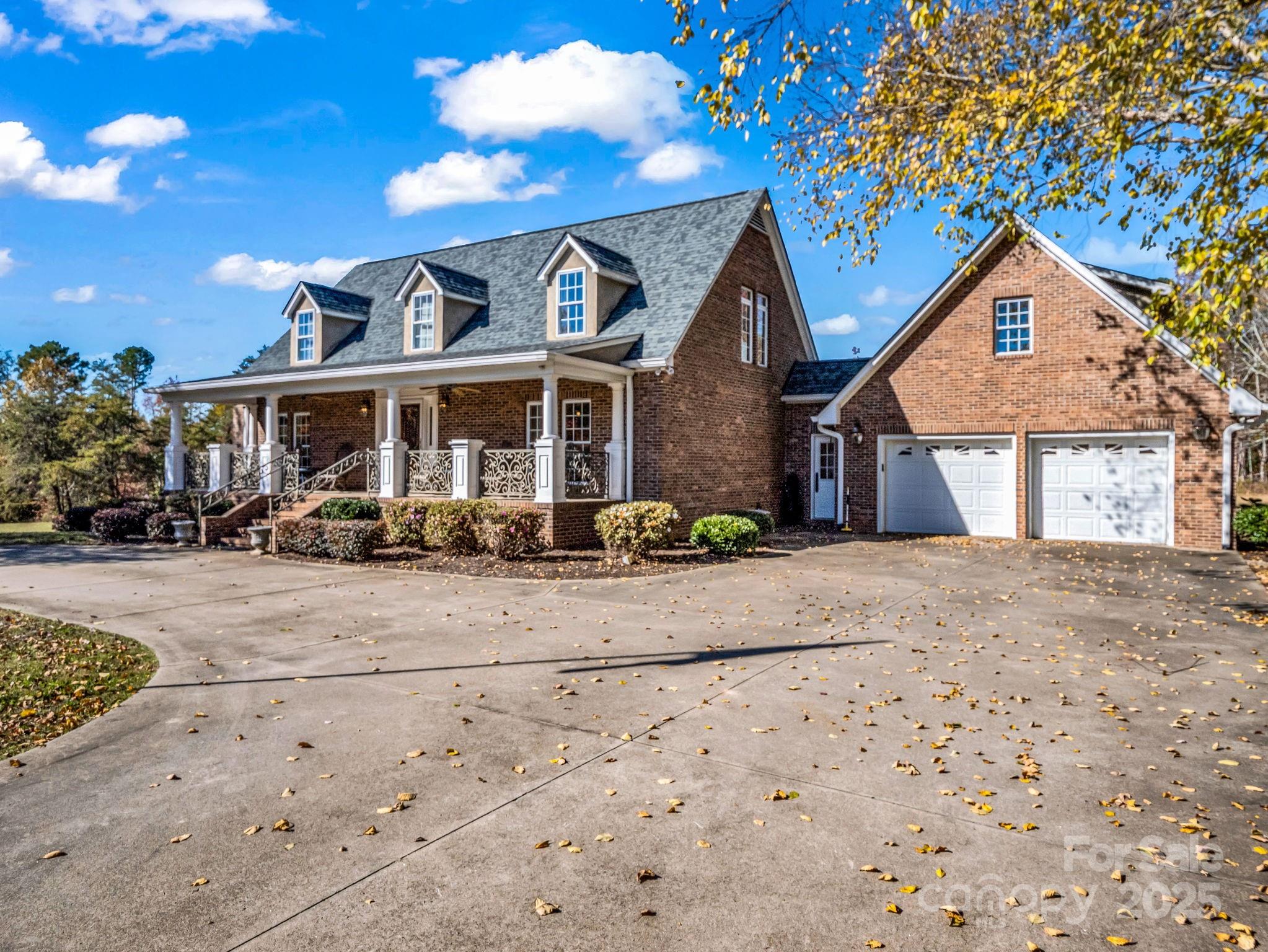 1102 S Mountain Road — Bostic