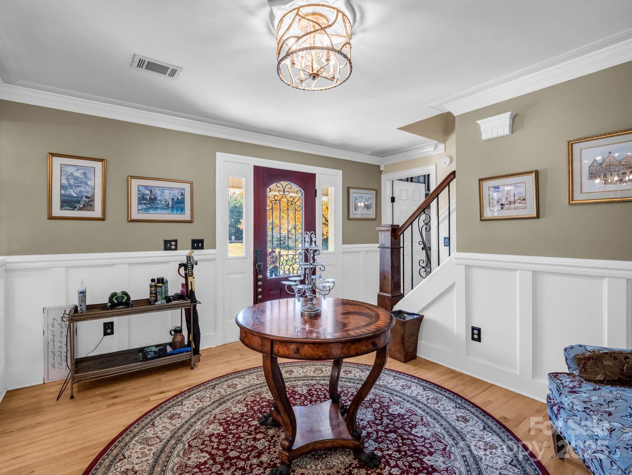 1102 S Mountain Road — Bostic