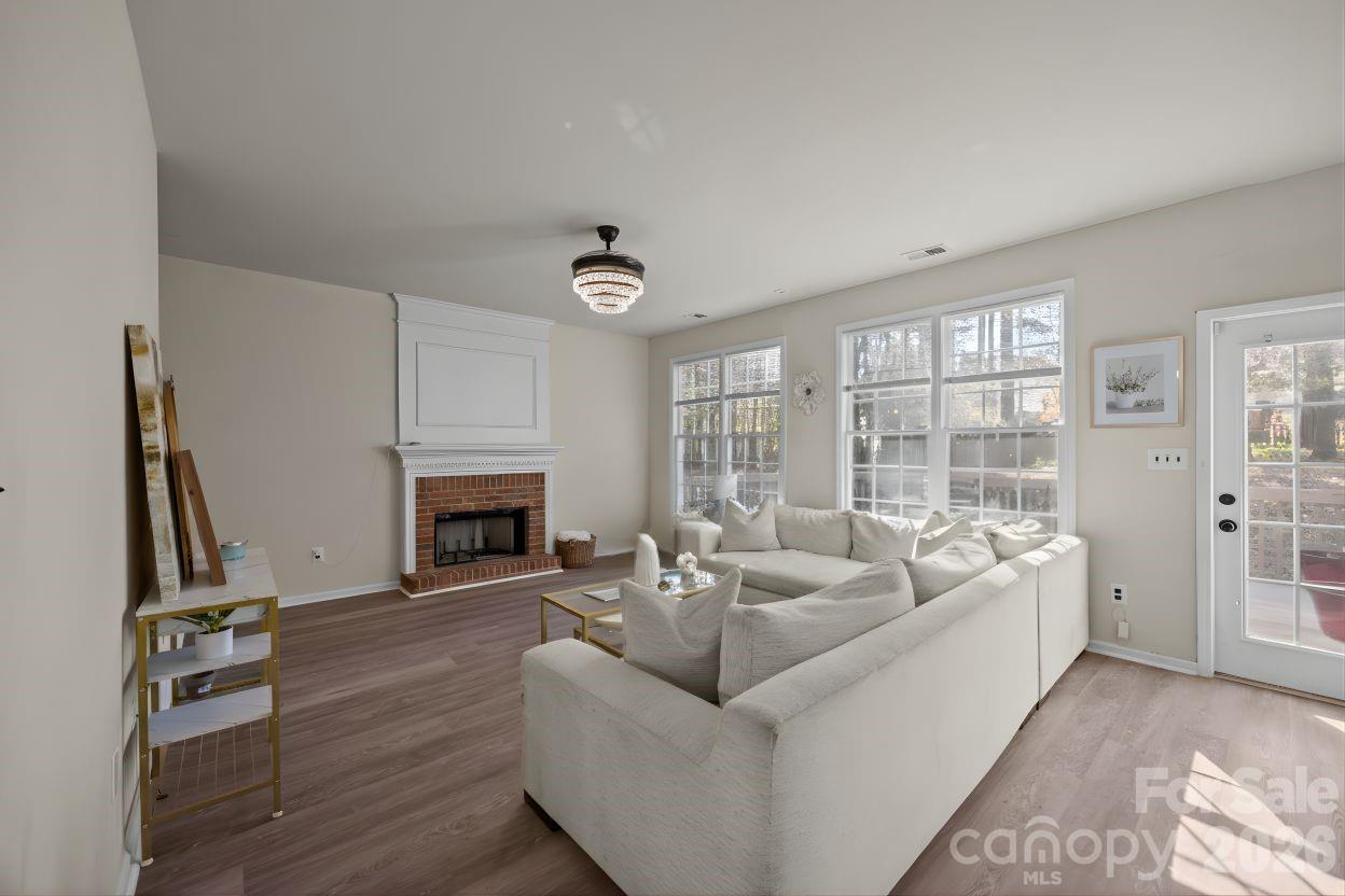 7708 Harrington Woods Road — Charlotte
