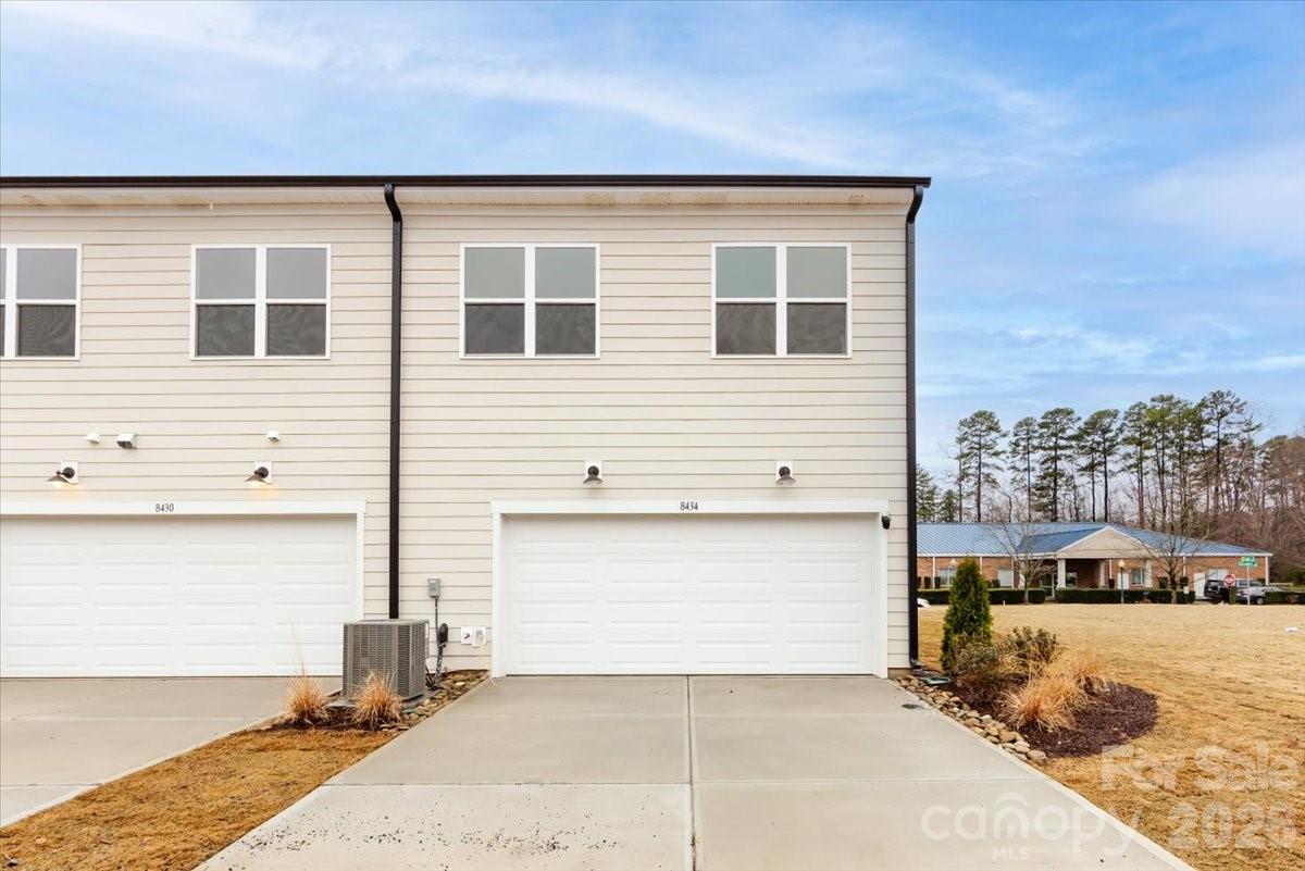 8434 Discovery Lane — Charlotte