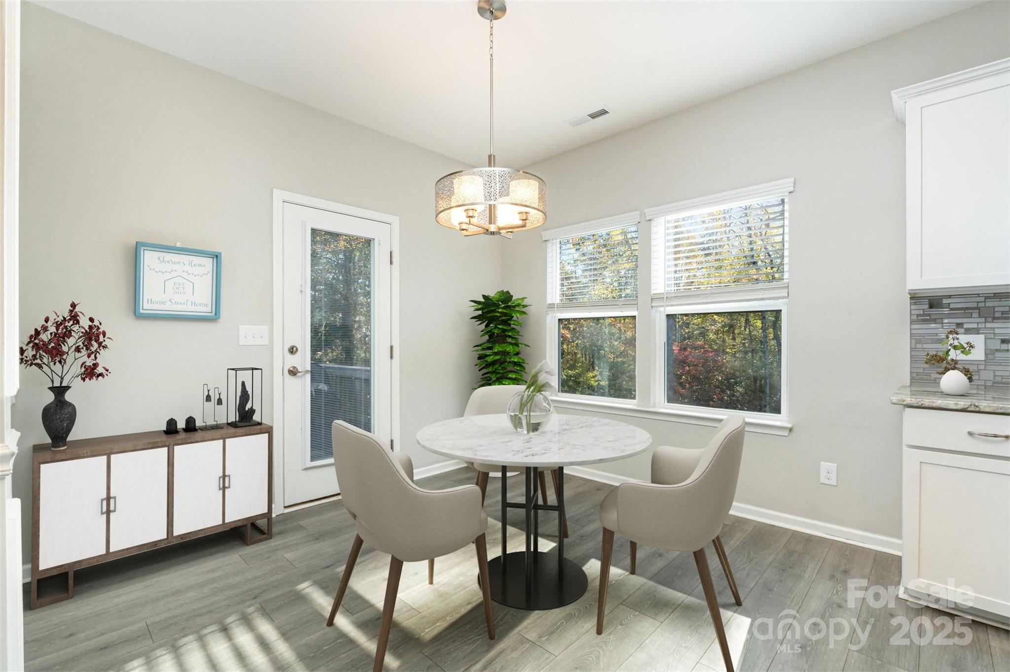 423 Crisfield Court — York