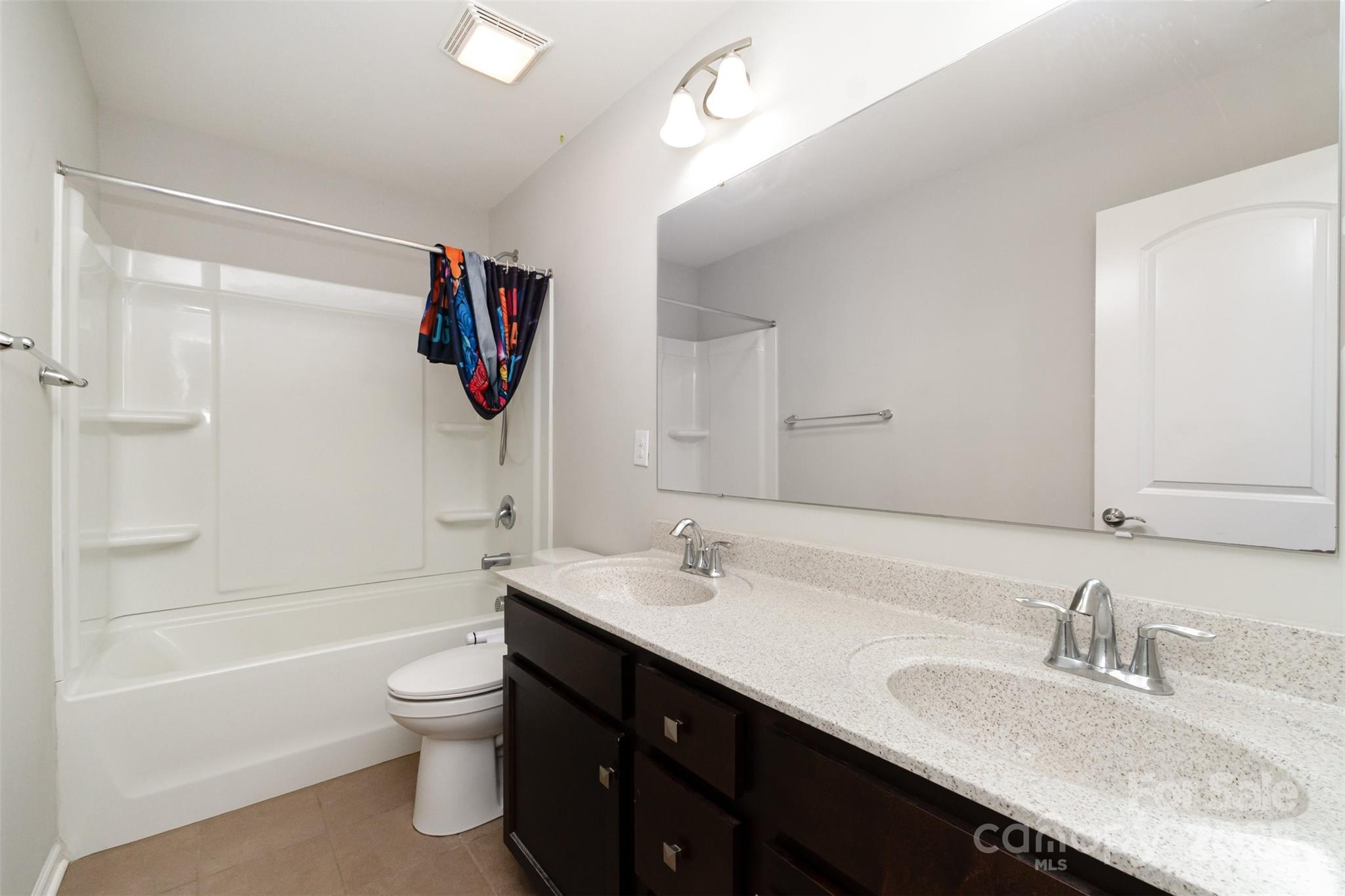 423 Crisfield Court — York