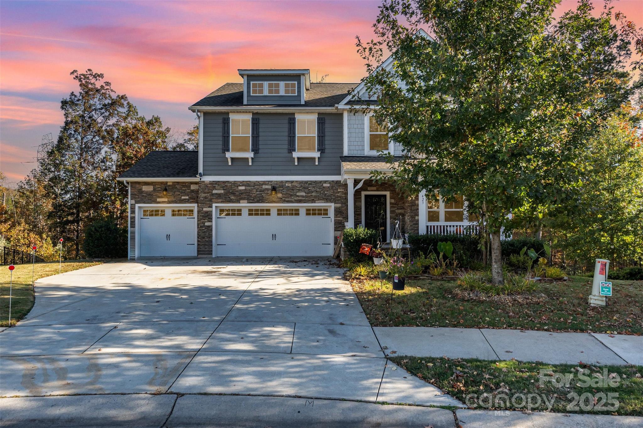 423 Crisfield Court — York