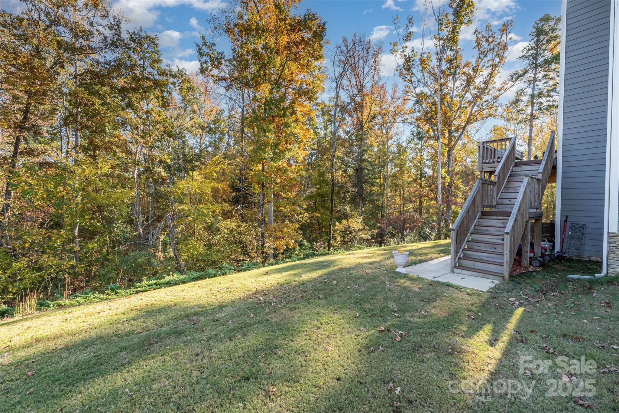 423 Crisfield Court — York