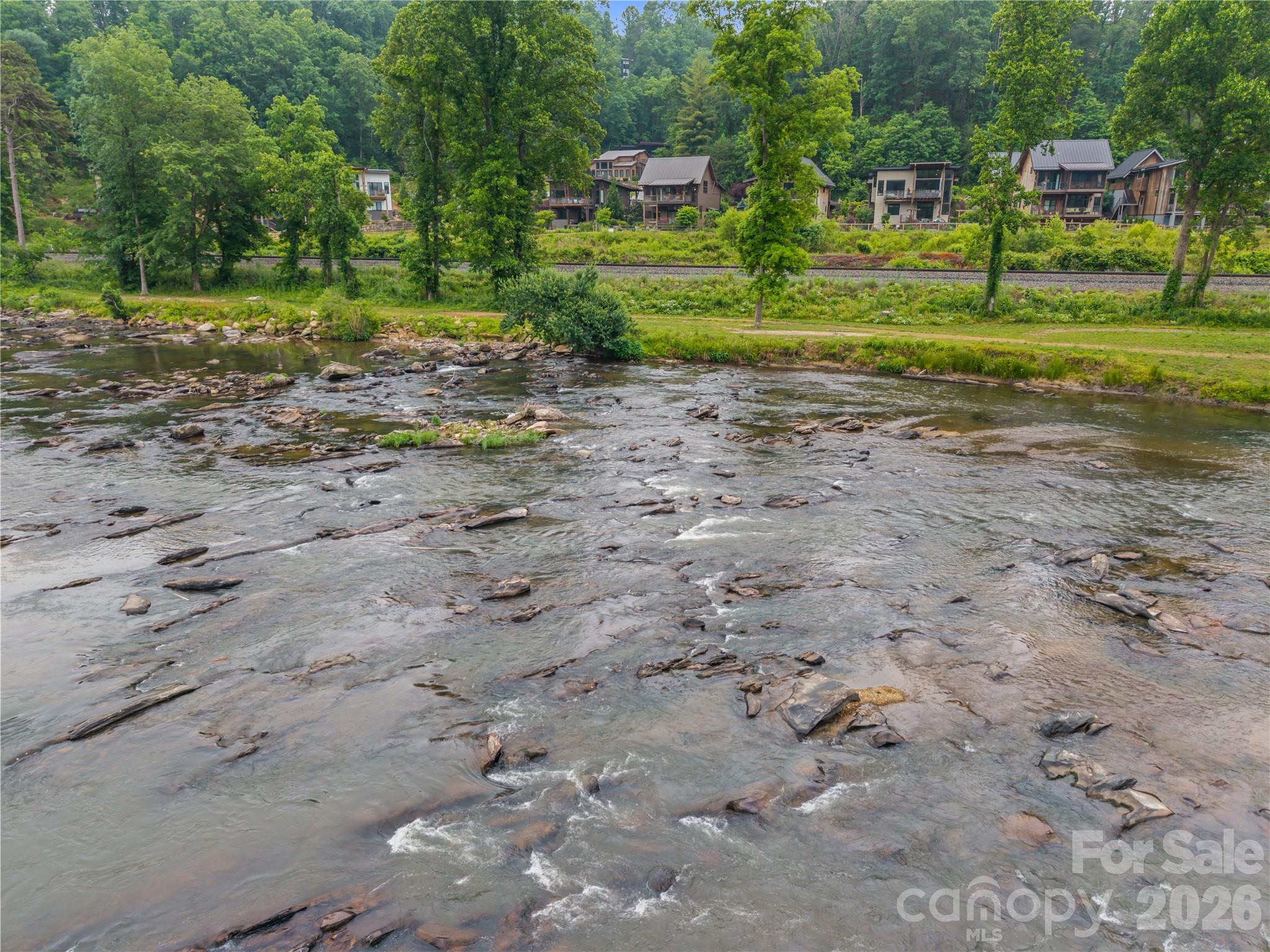 40 River Run — Asheville