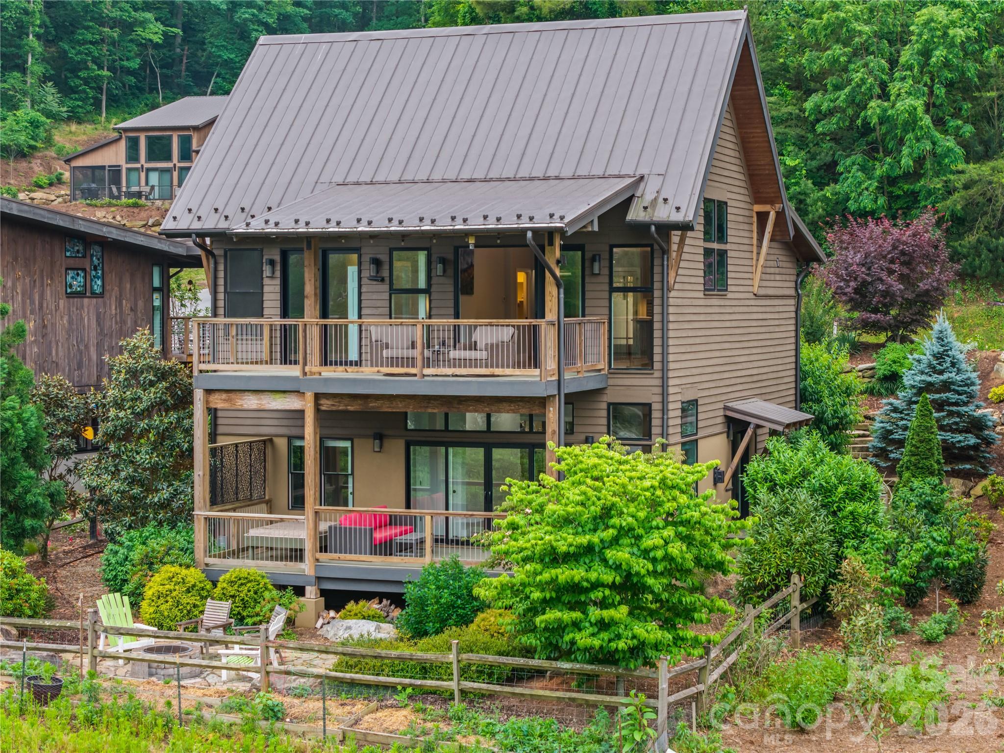 40 River Run — Asheville