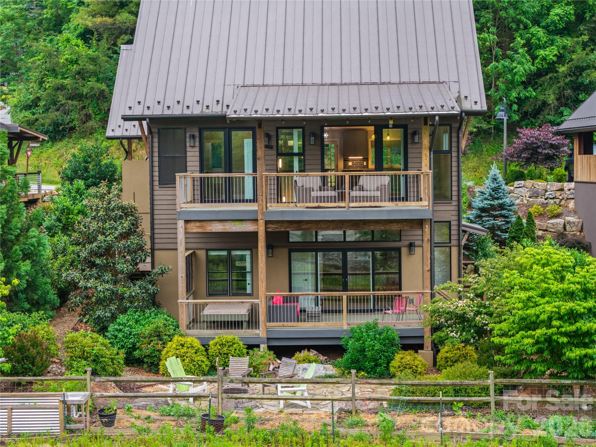 40 River Run — Asheville