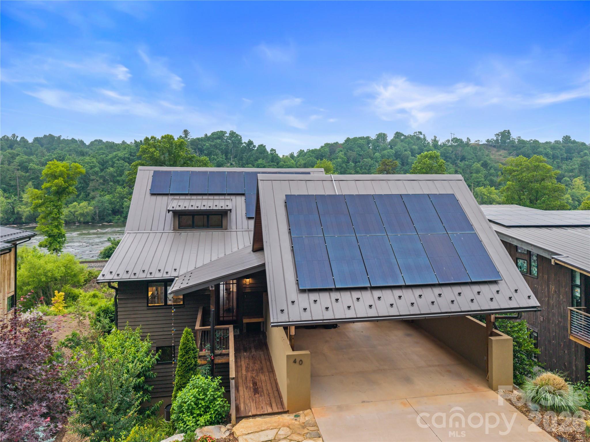 40 River Run — Asheville