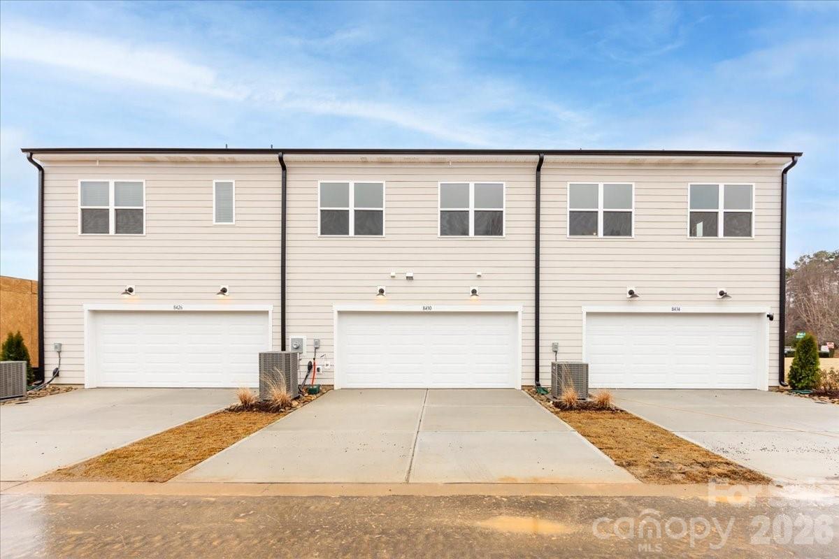 8430 Discovery Lane — Charlotte
