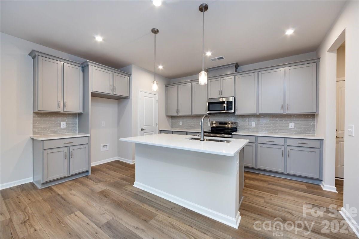 8430 Discovery Lane — Charlotte