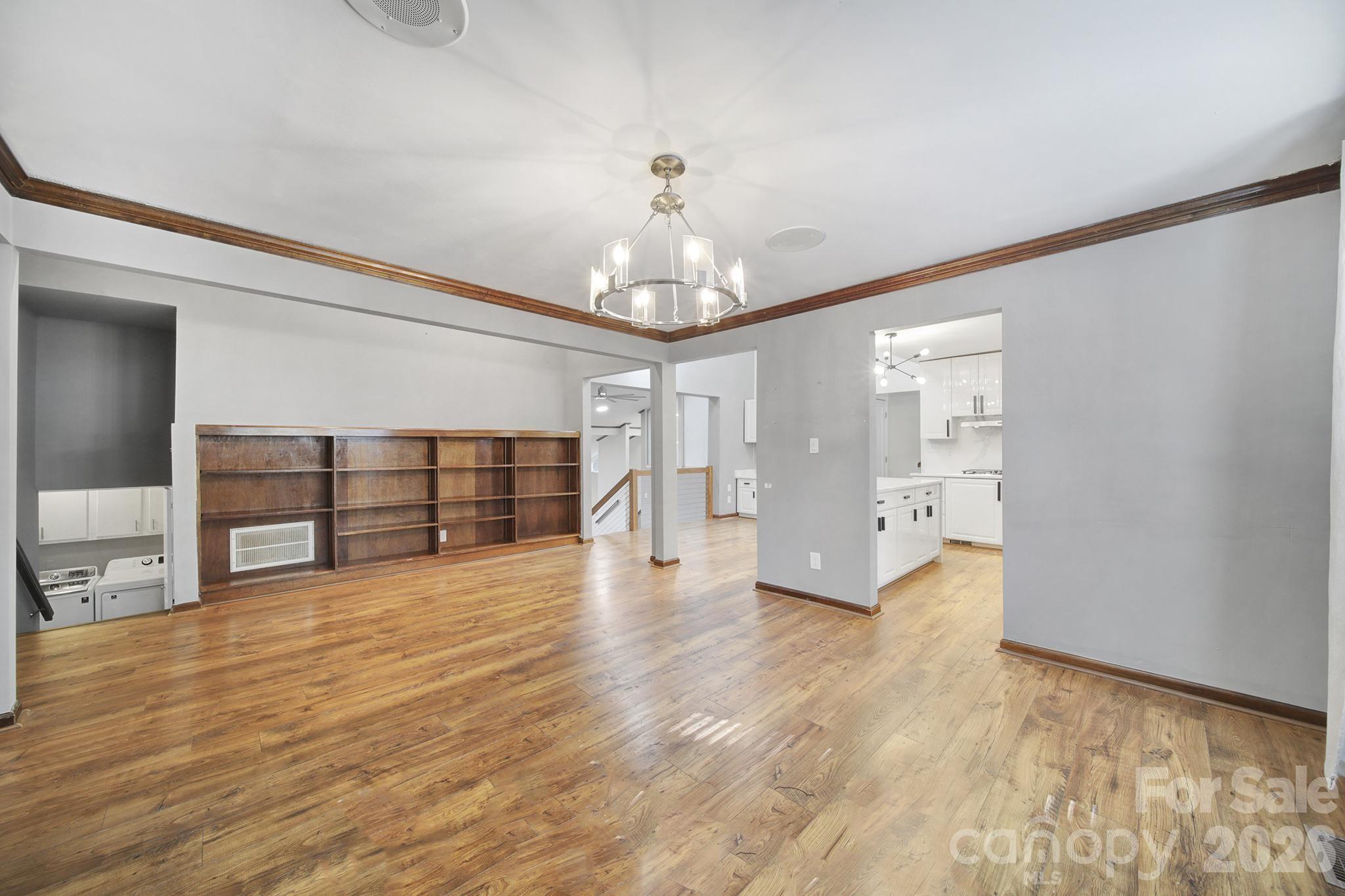 7005 Tega Cay Drive — Tega Cay