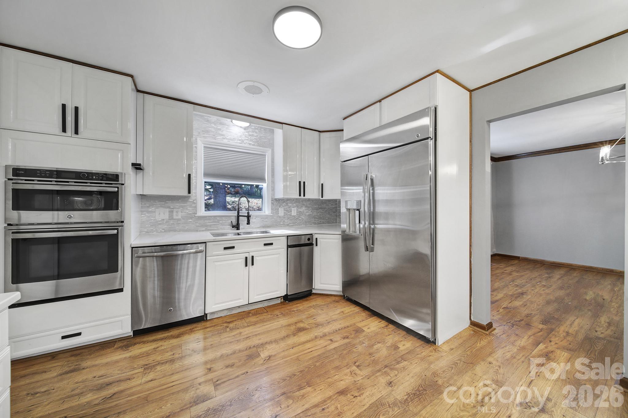 7005 Tega Cay Drive — Tega Cay