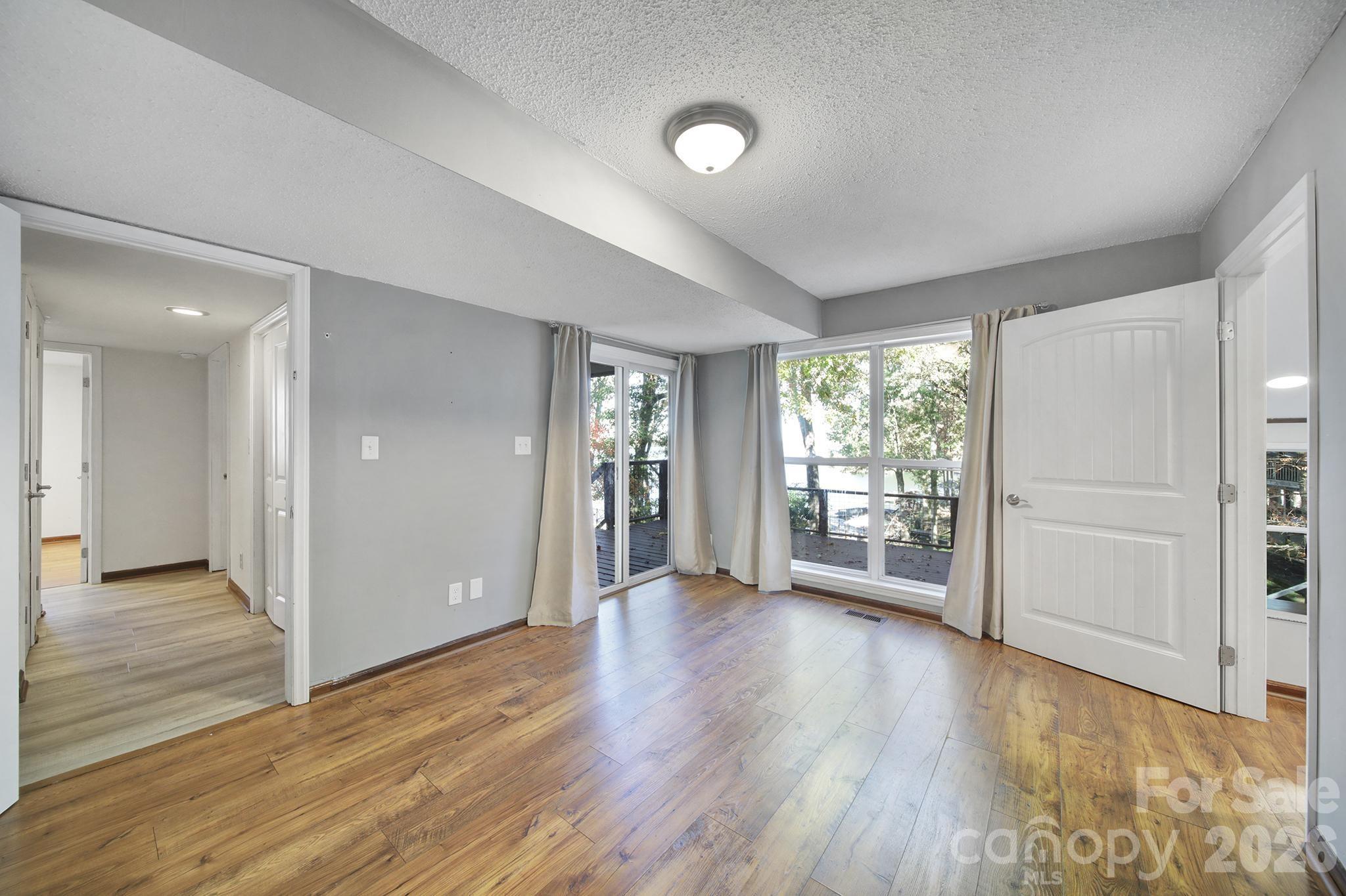7005 Tega Cay Drive — Tega Cay