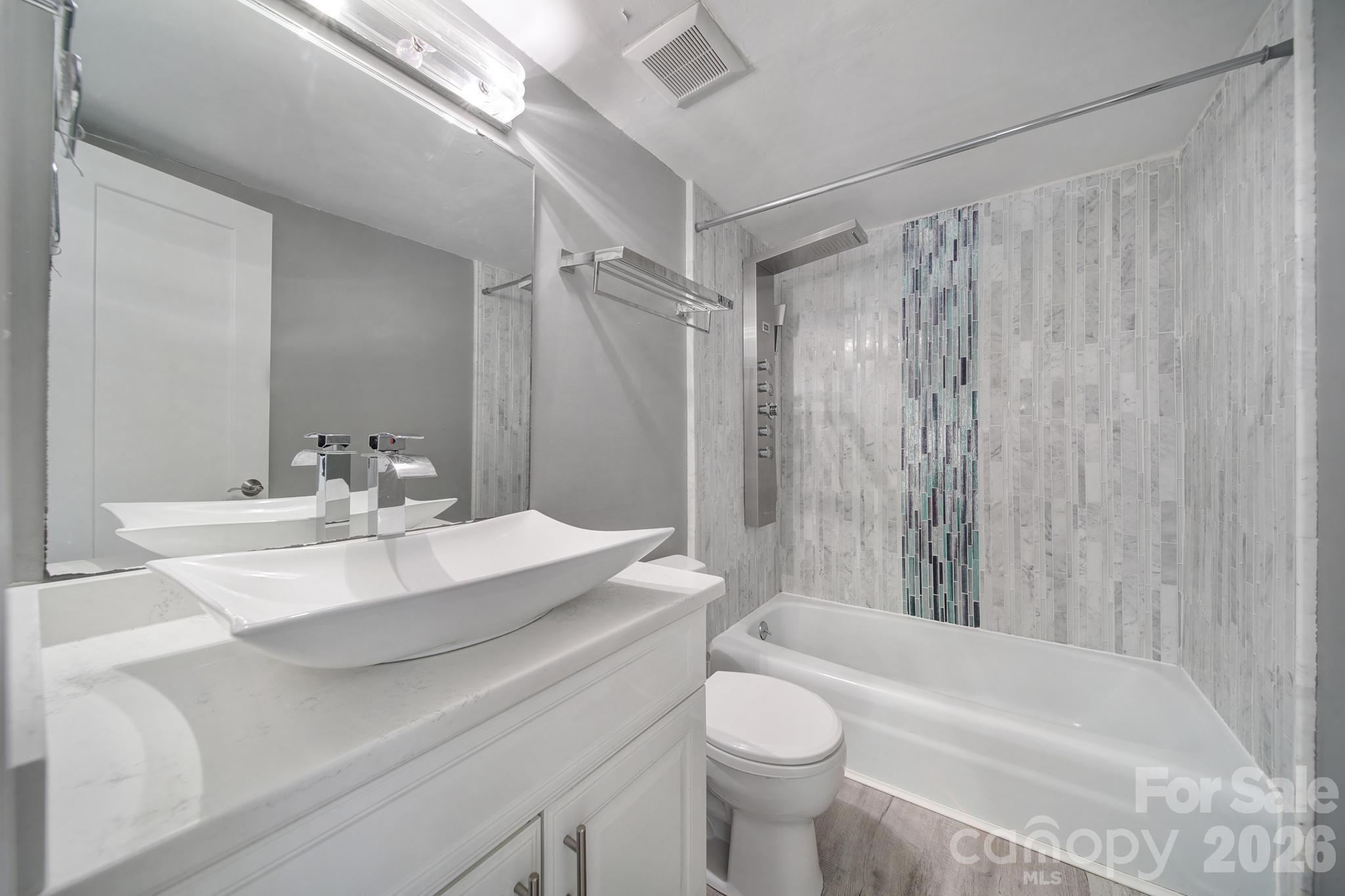 7005 Tega Cay Drive — Tega Cay
