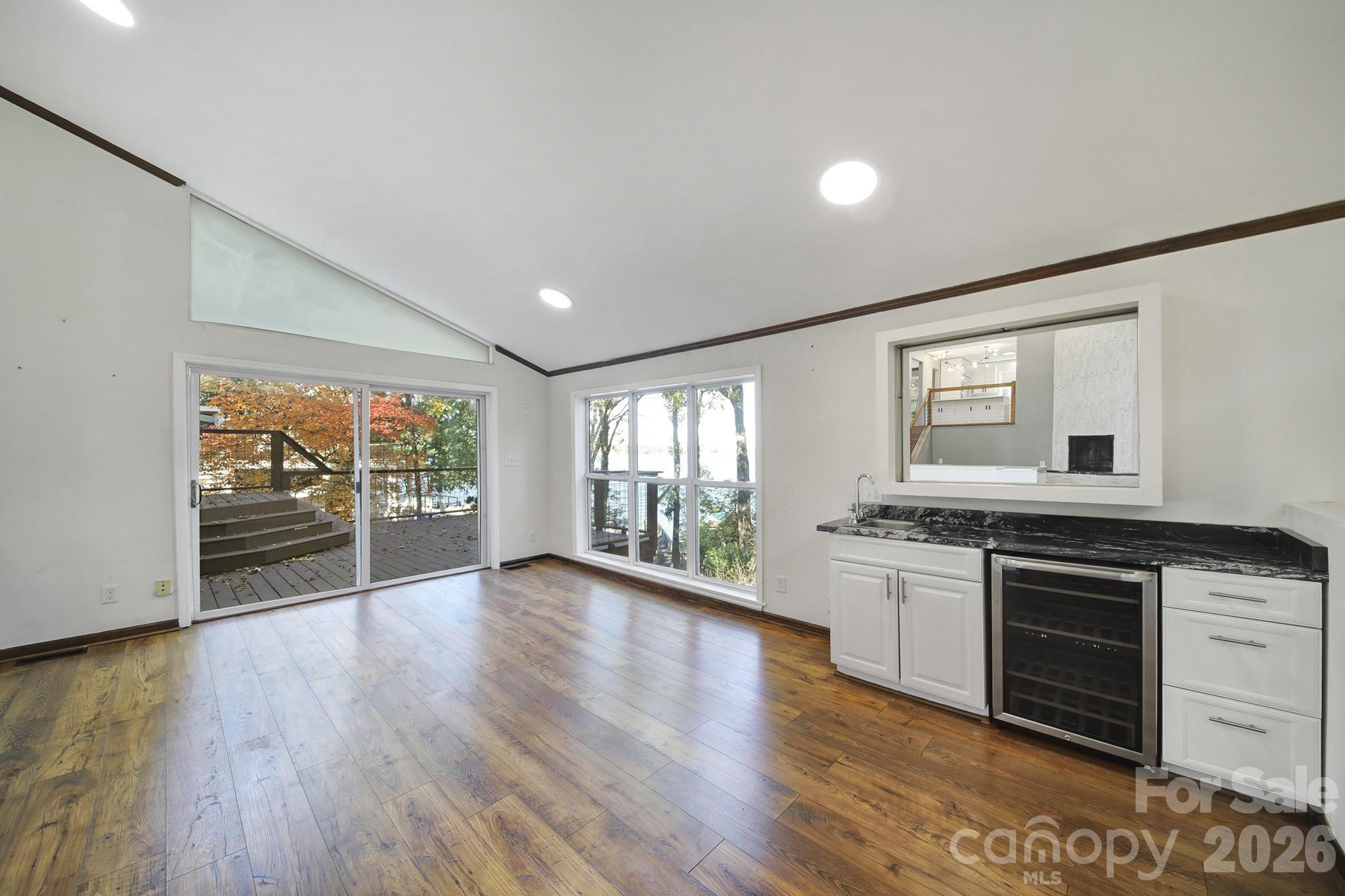 7005 Tega Cay Drive — Tega Cay