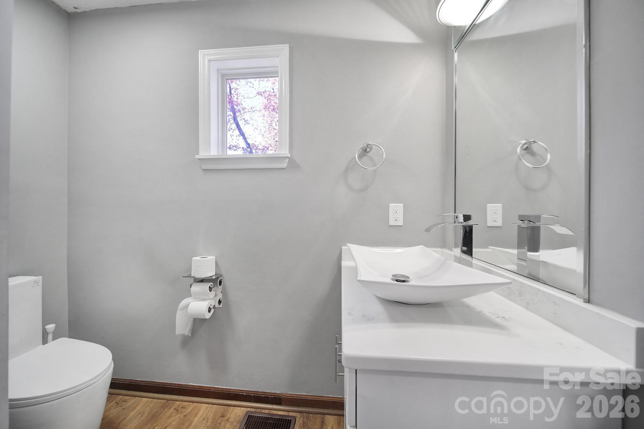 7005 Tega Cay Drive — Tega Cay