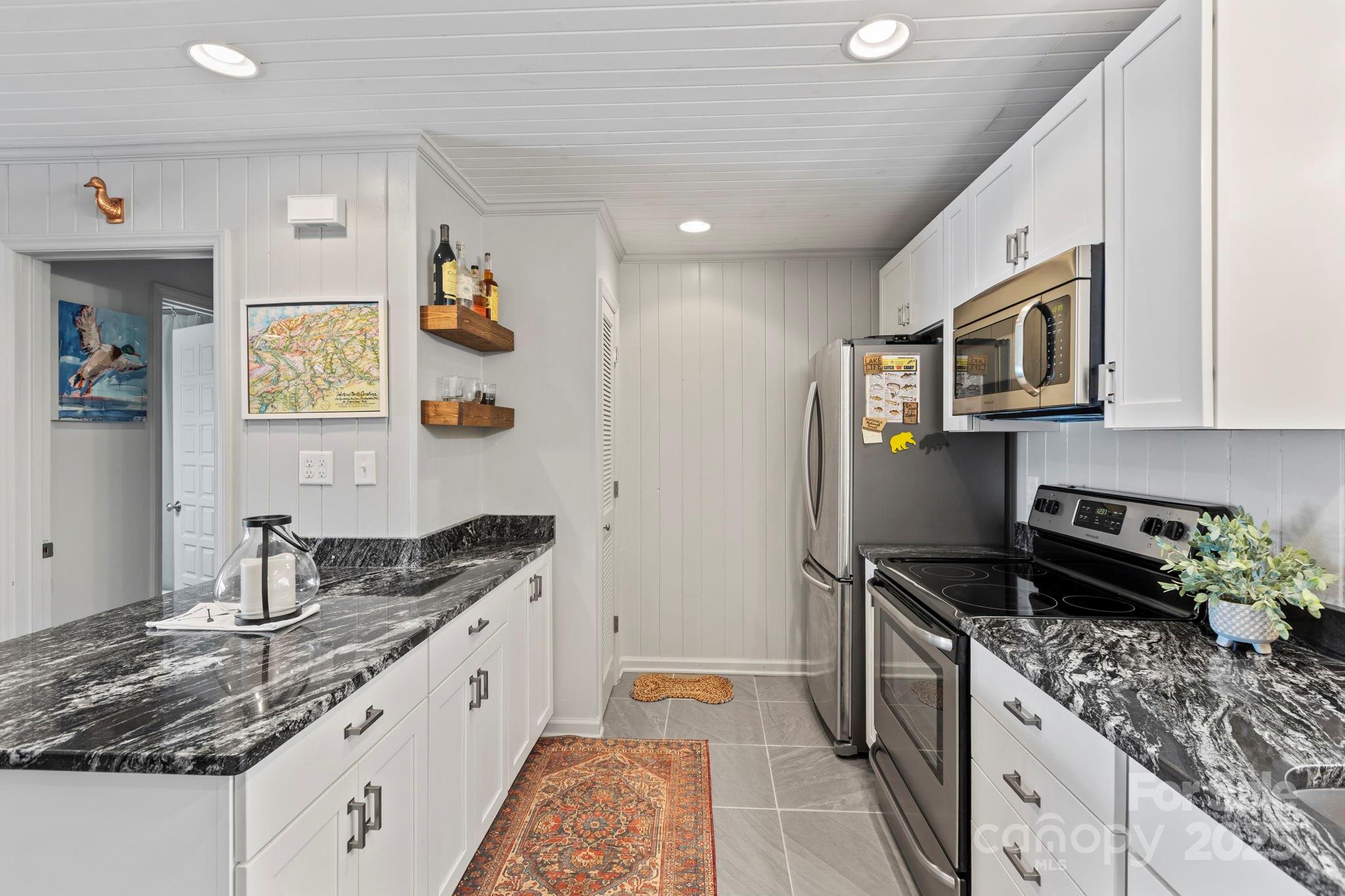 68 Toxaway Point #C1 — Lake Toxaway