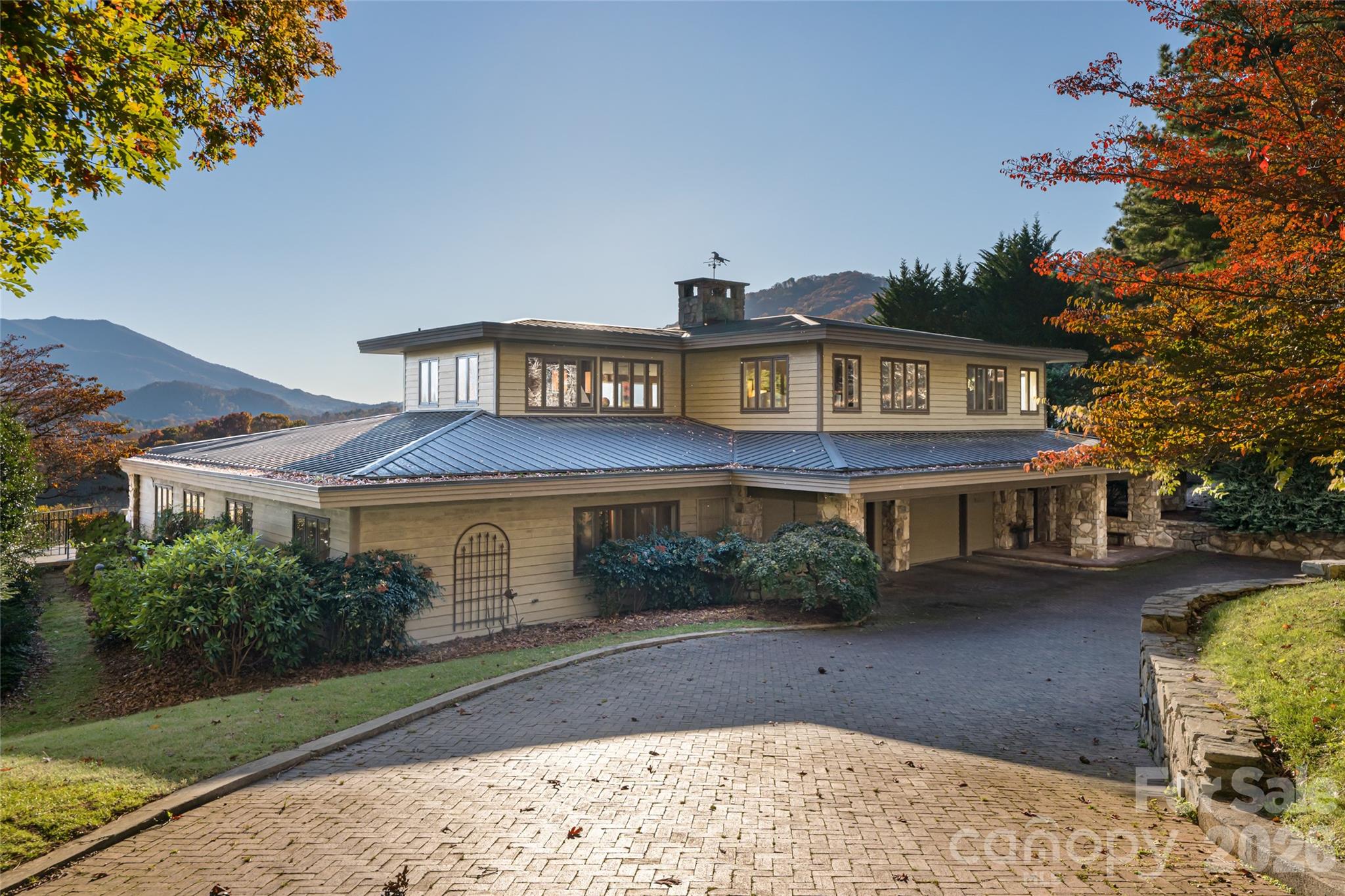 820 Laurel Ridge Drive — Waynesville
