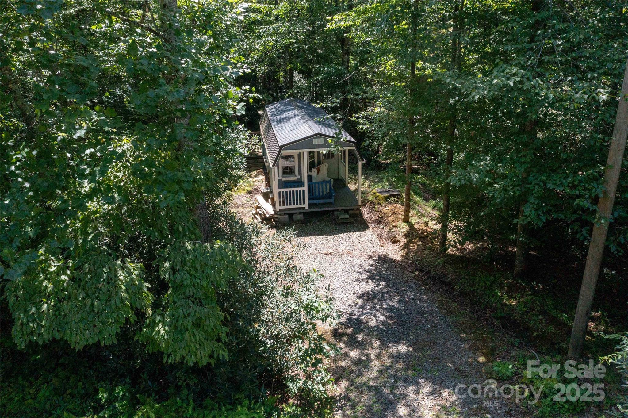 245 White Oak Creek Road — Burnsville