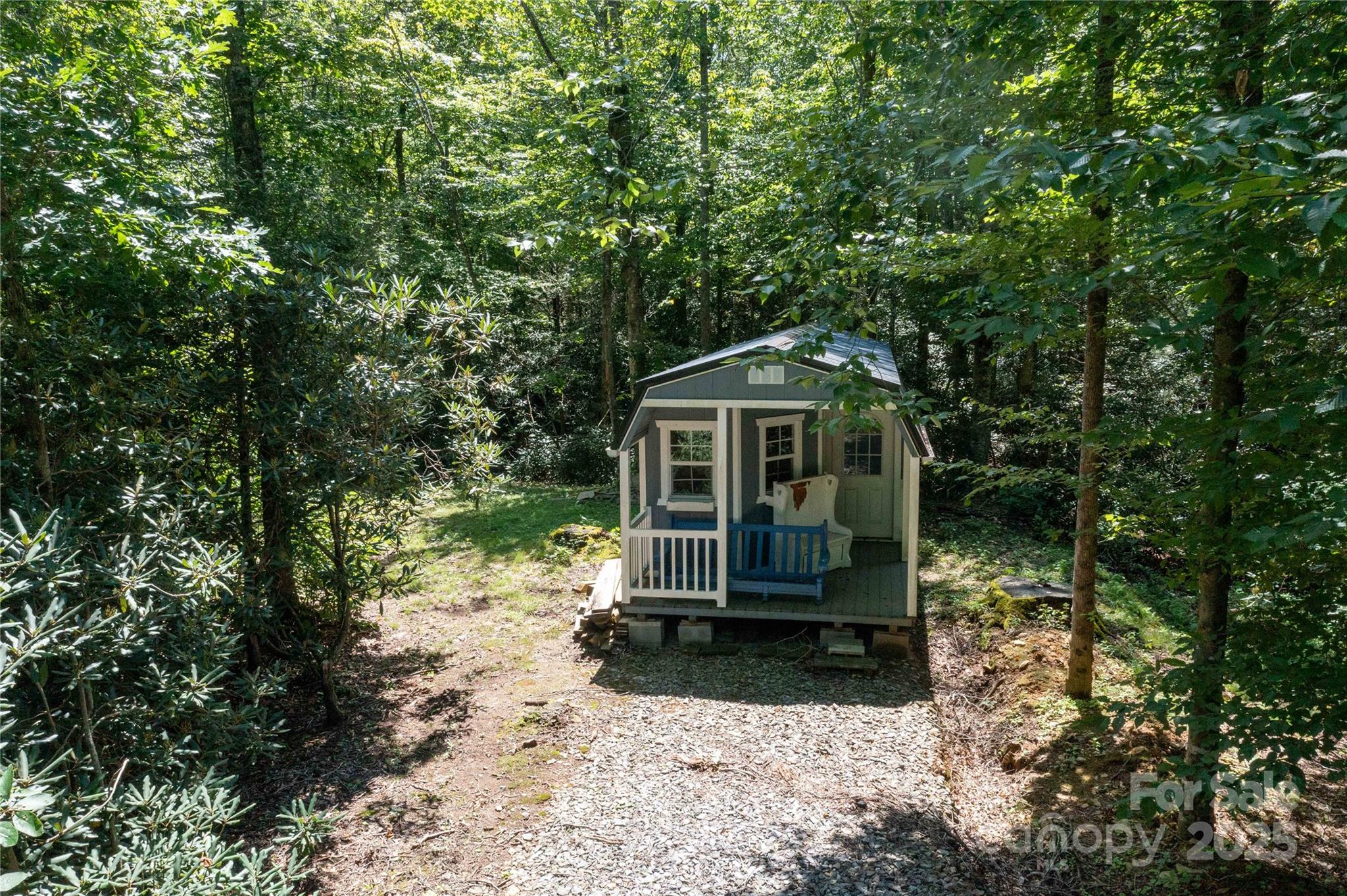 245 White Oak Creek Road — Burnsville
