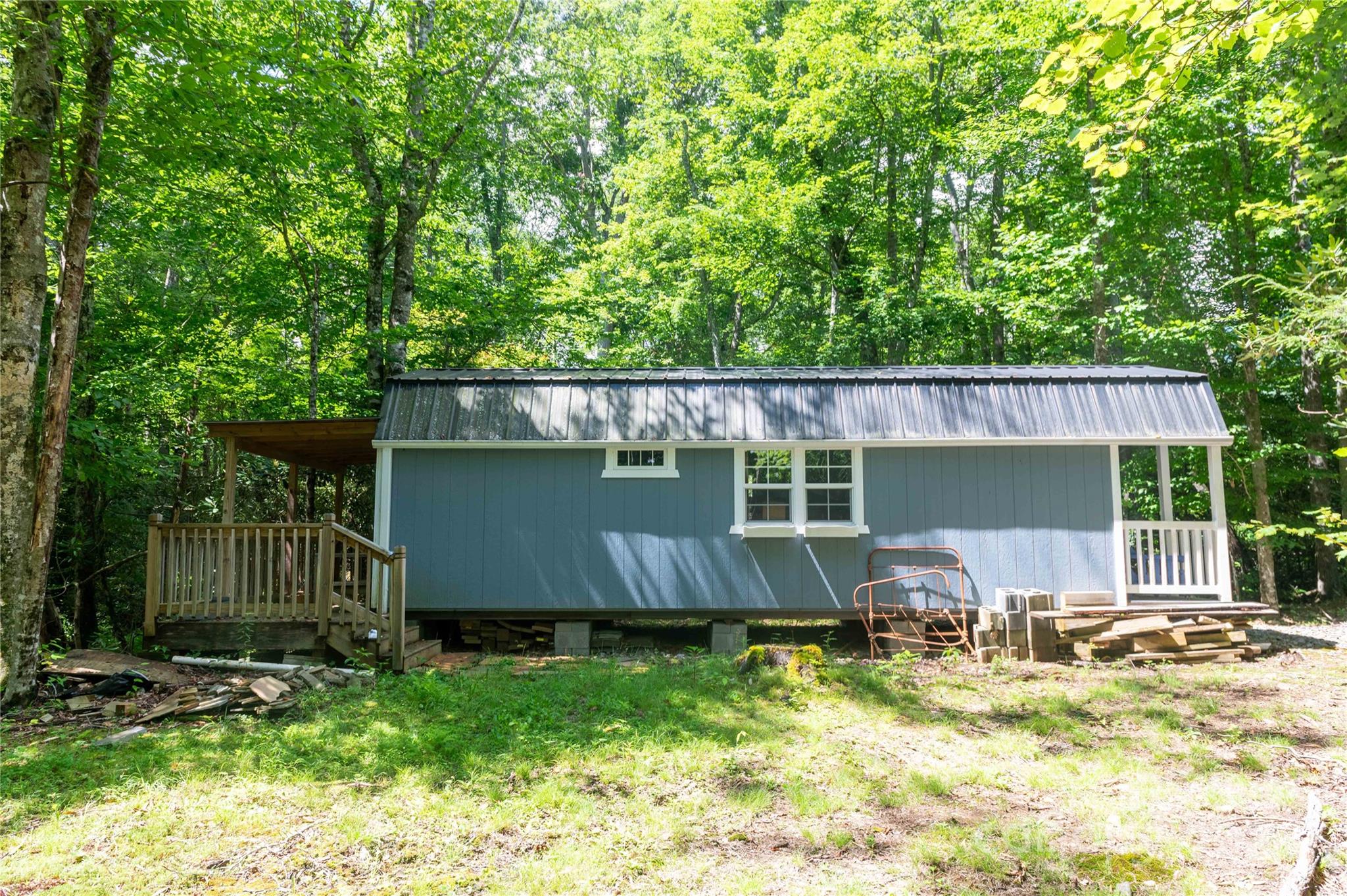 245 White Oak Creek Road — Burnsville