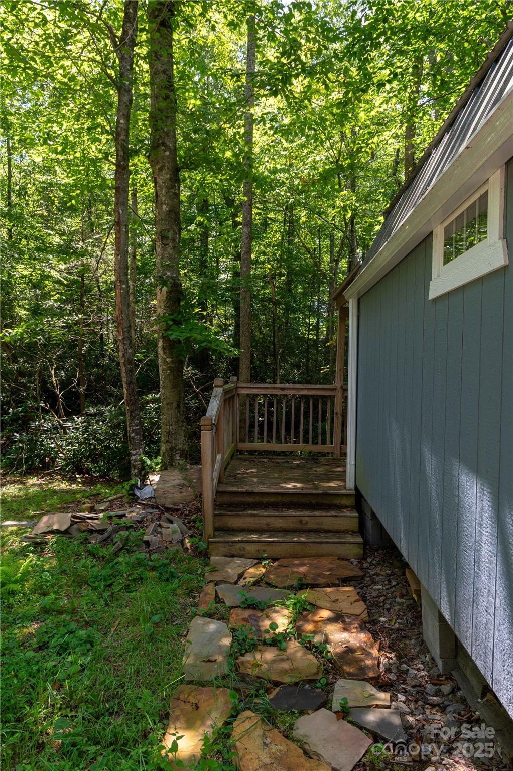 245 White Oak Creek Road — Burnsville