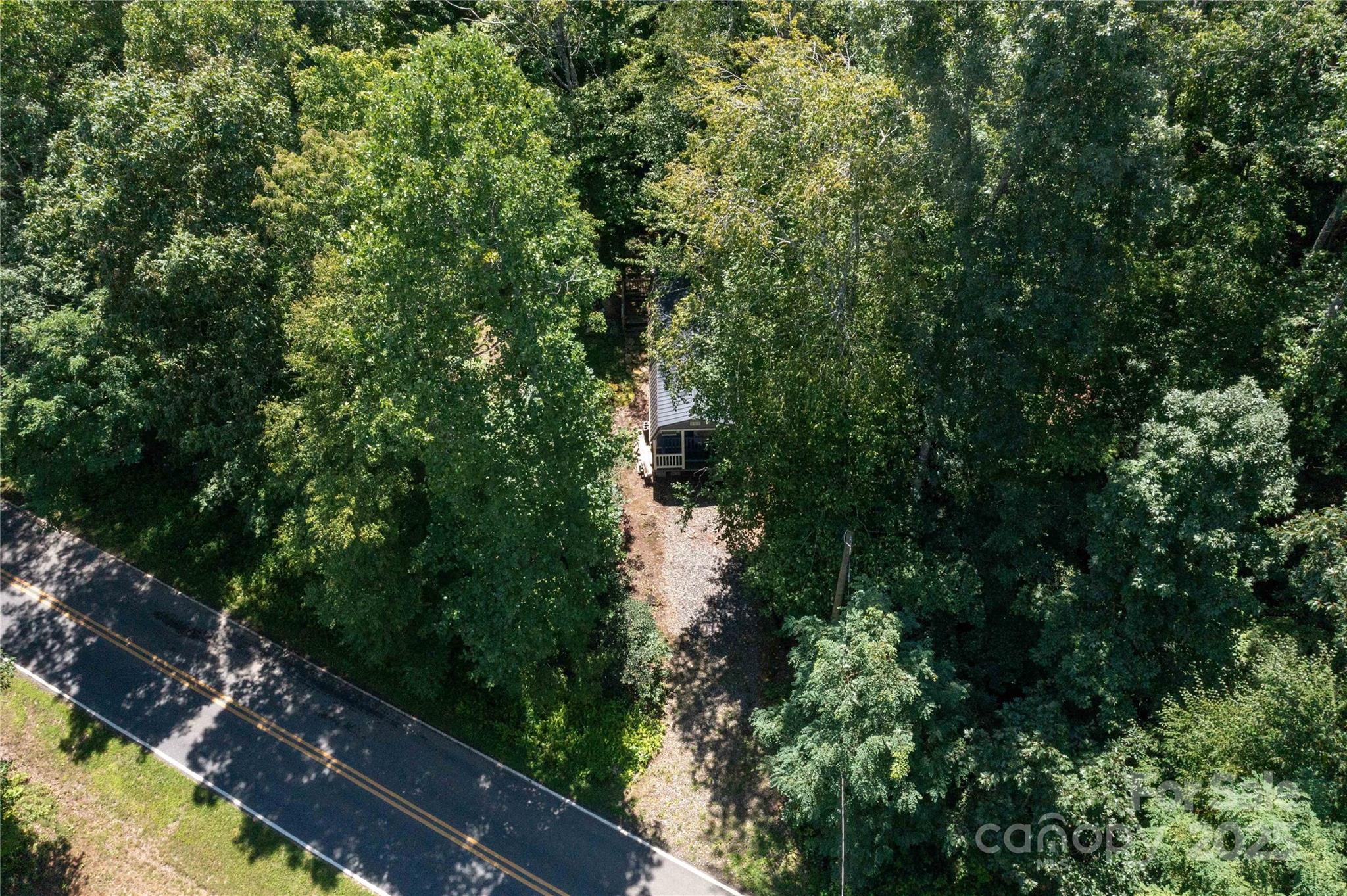 245 White Oak Creek Road — Burnsville