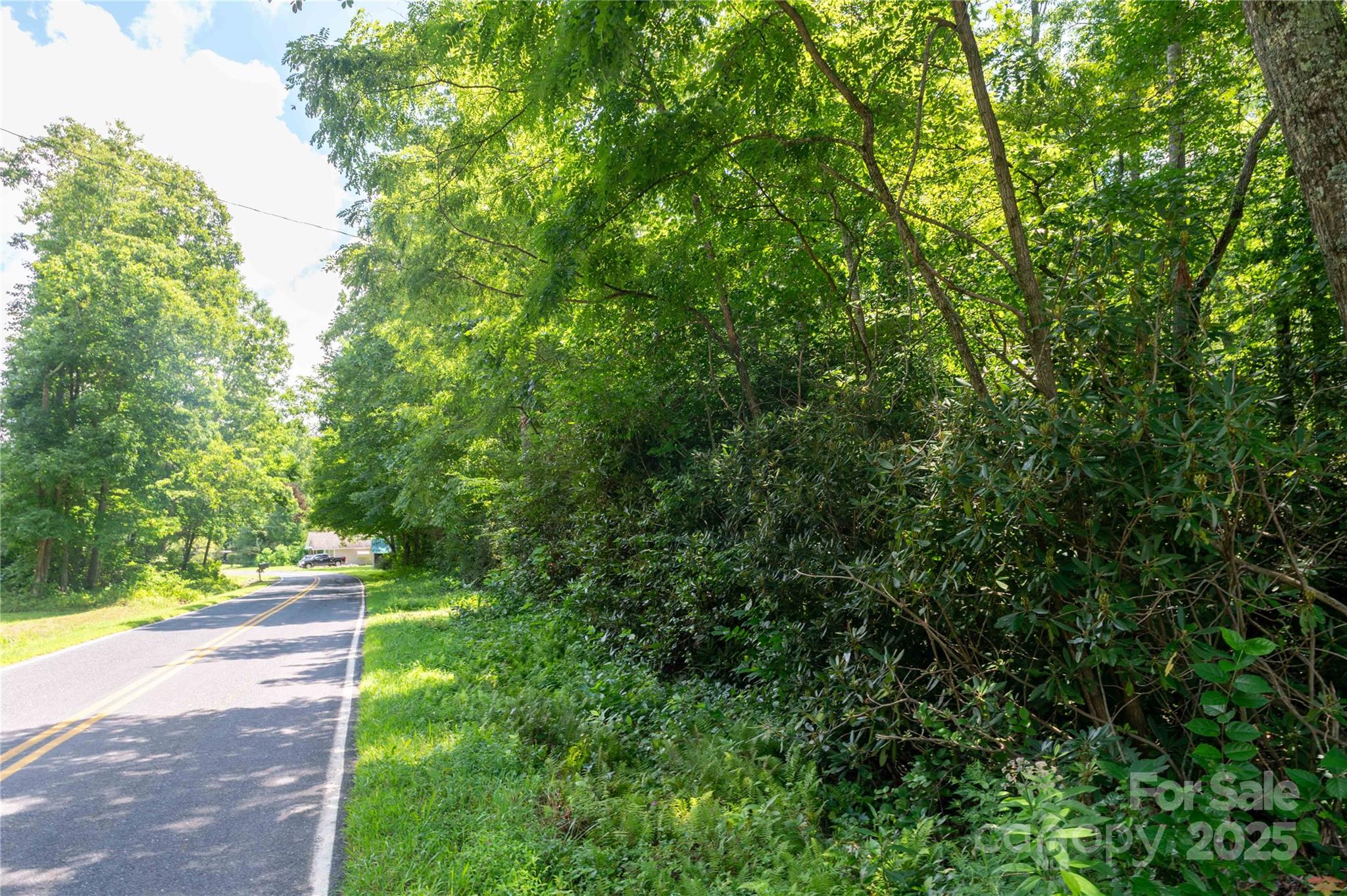 245 White Oak Creek Road — Burnsville