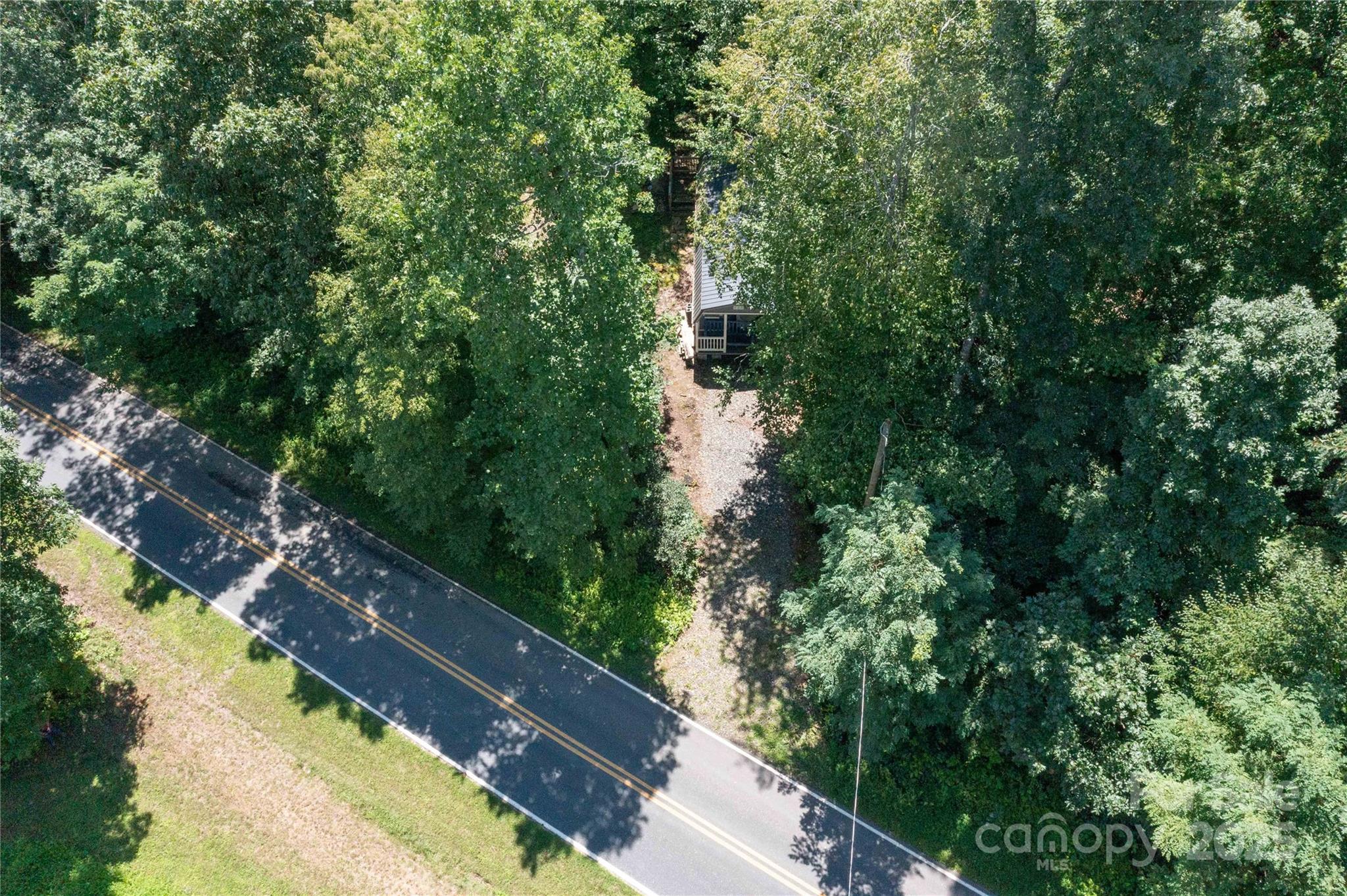 245 White Oak Creek Road — Burnsville