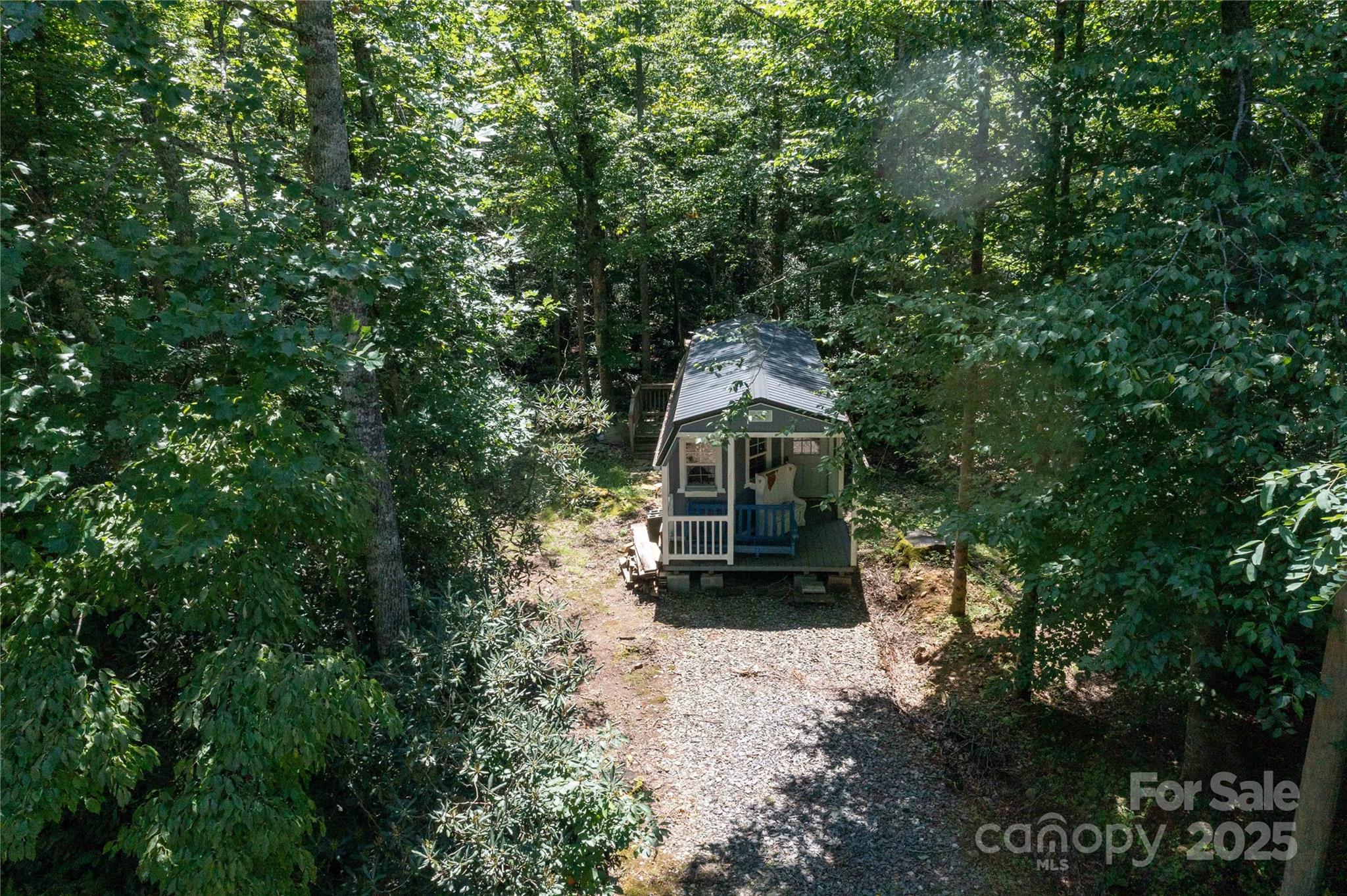245 White Oak Creek Road — Burnsville
