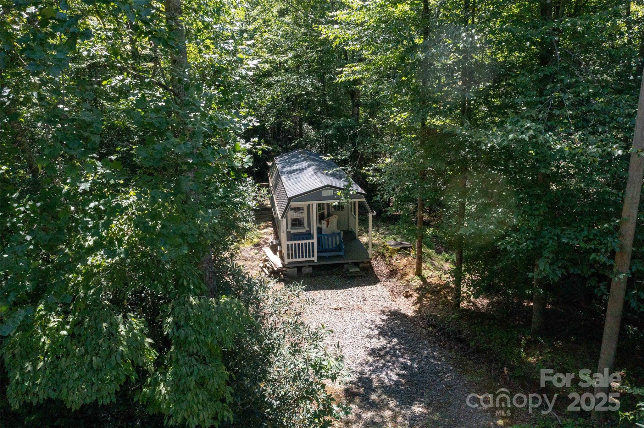 245 White Oak Creek Road — Burnsville