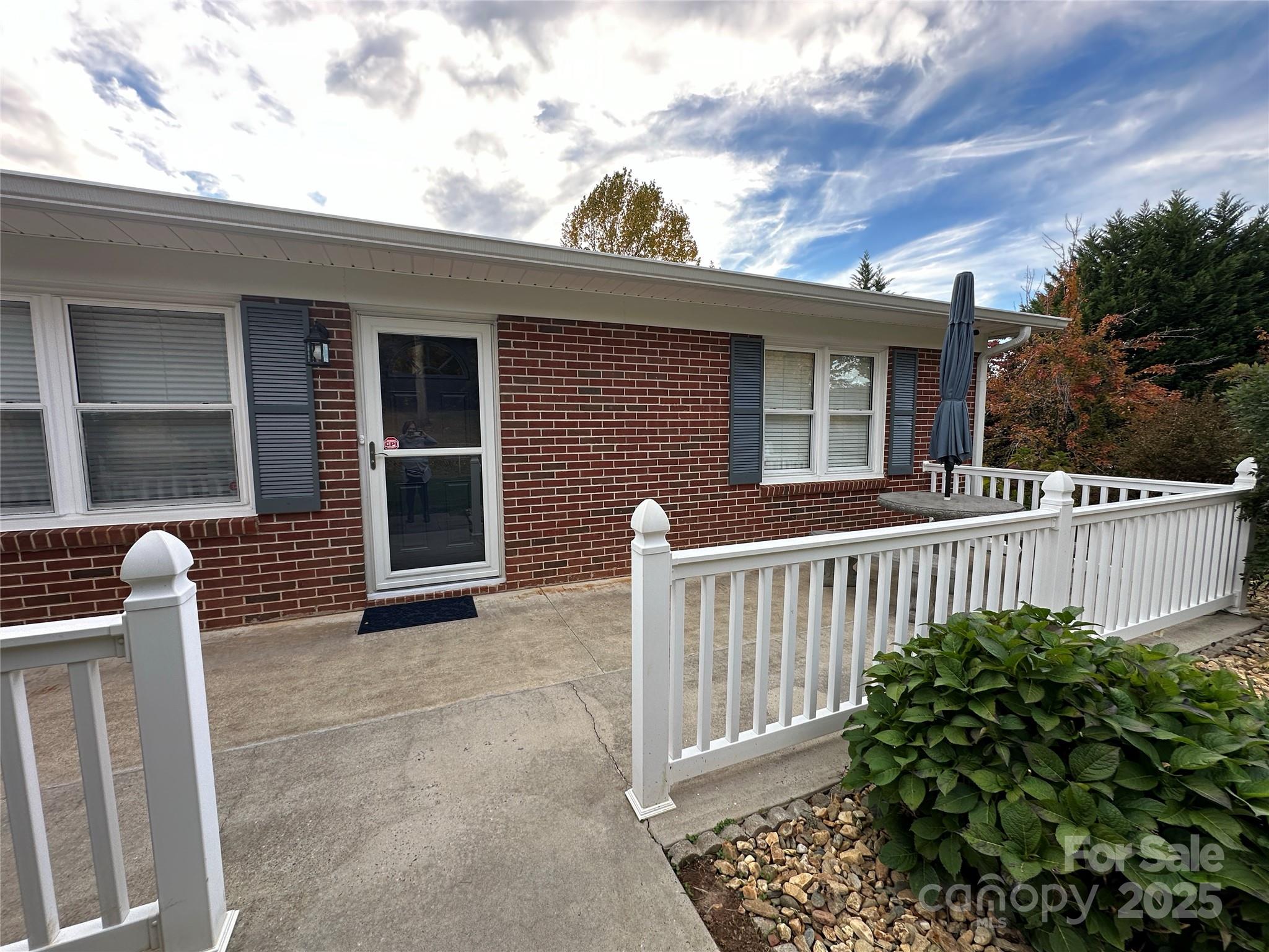 2945 Freezer Locker Road — Hudson