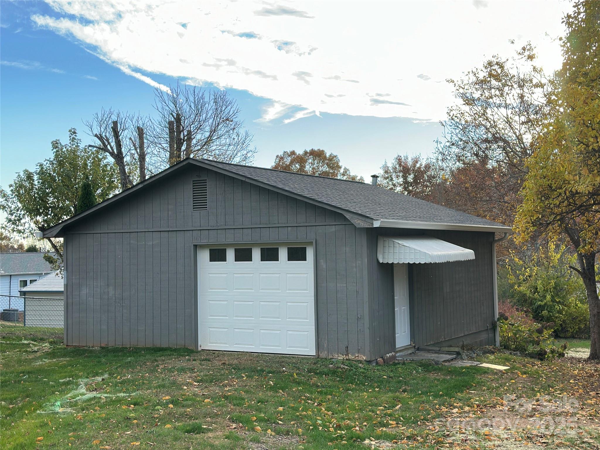 2945 Freezer Locker Road — Hudson
