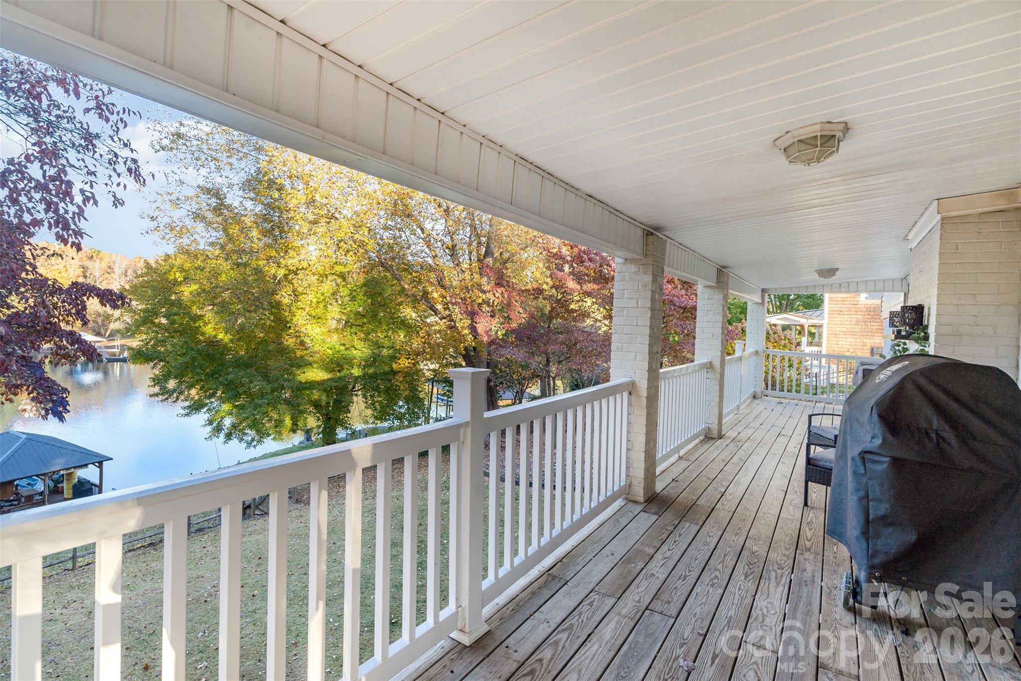 7088 Wateredge Drive — Sherrills Ford