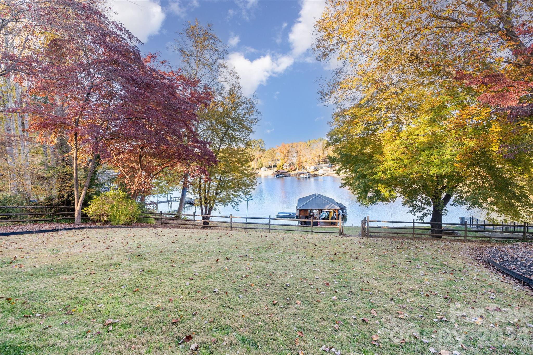 7088 Wateredge Drive — Sherrills Ford