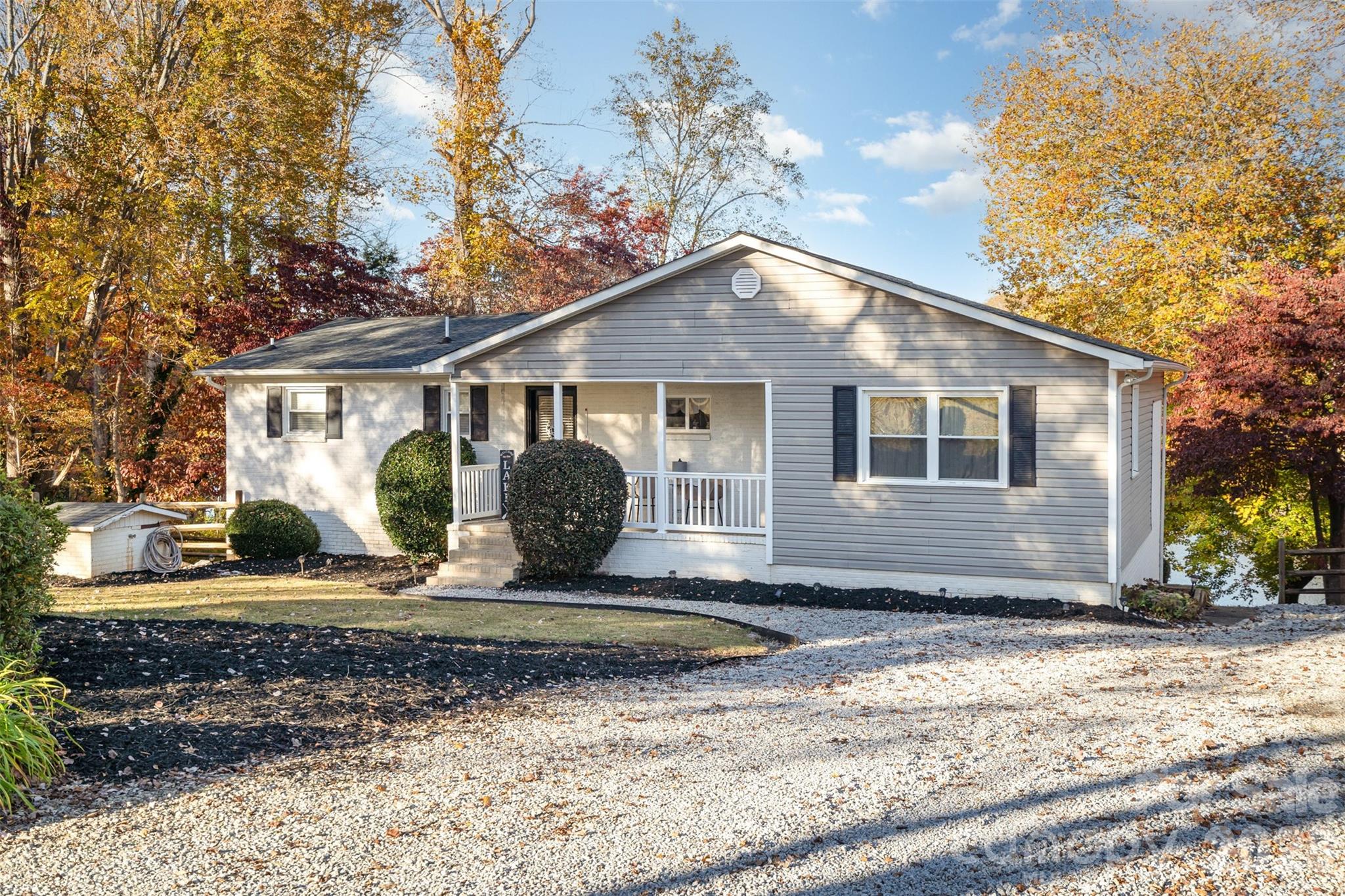 7088 Wateredge Drive — Sherrills Ford