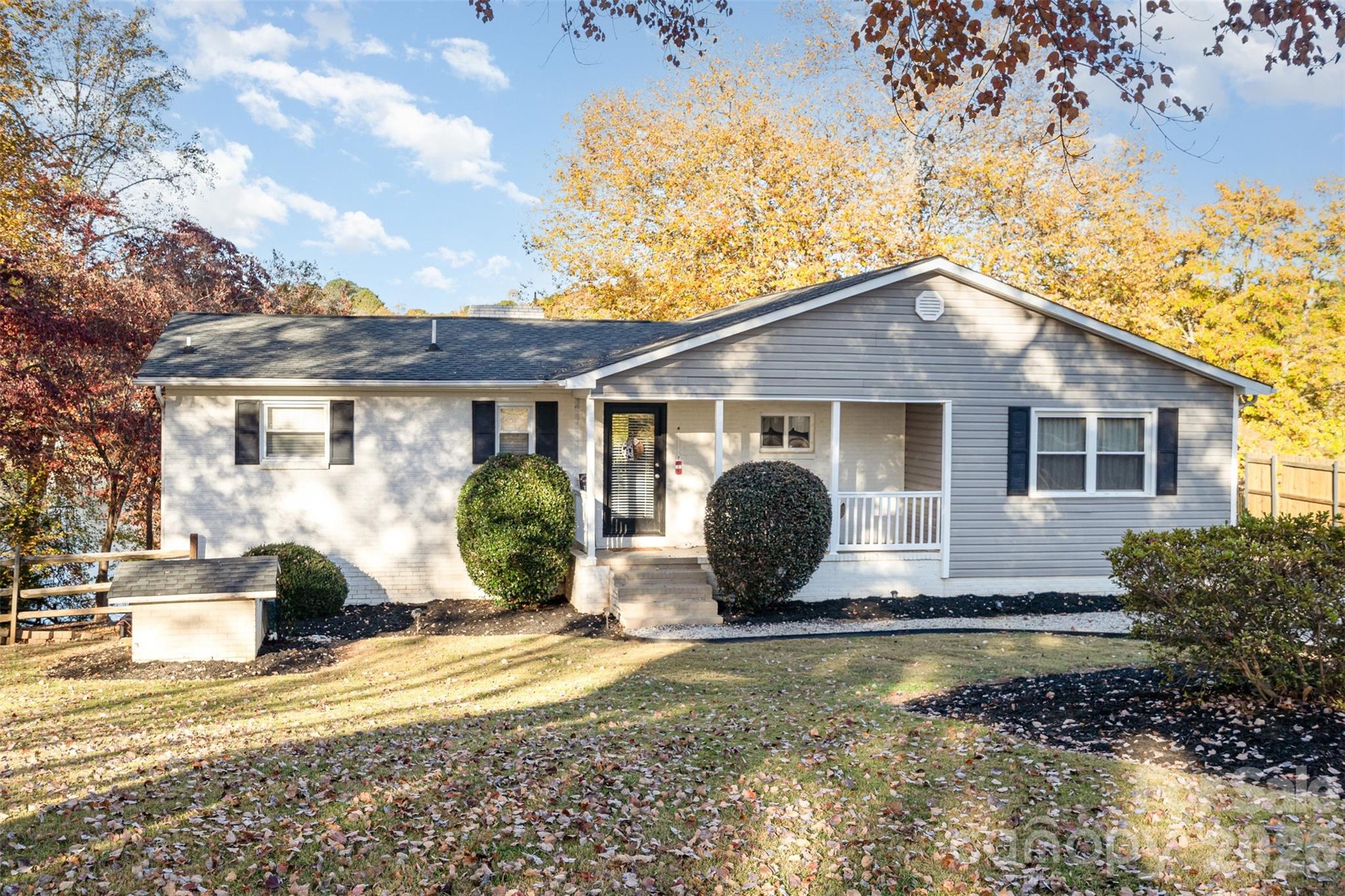 7088 Wateredge Drive — Sherrills Ford
