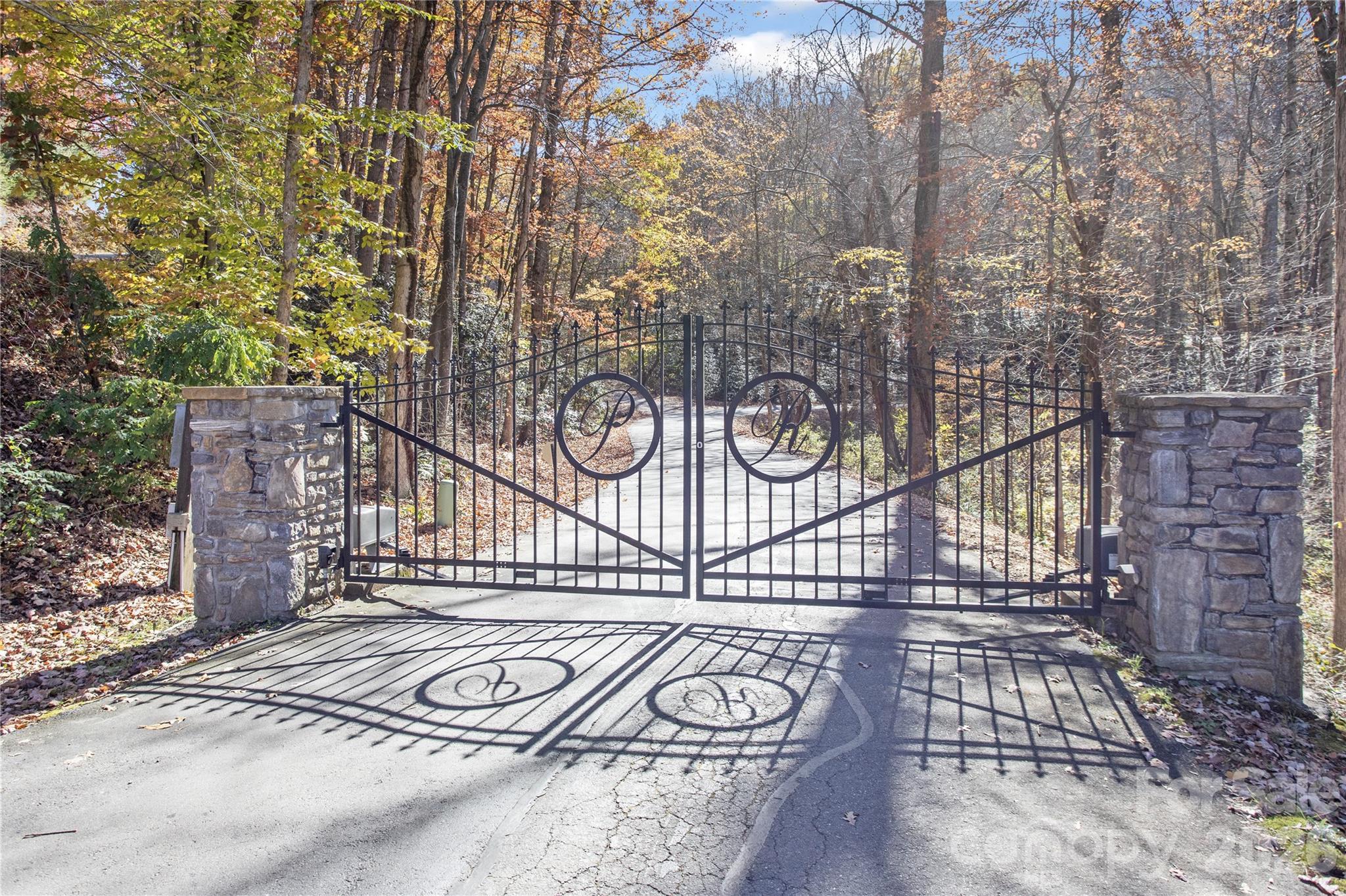 17 Aaron Way — Waynesville