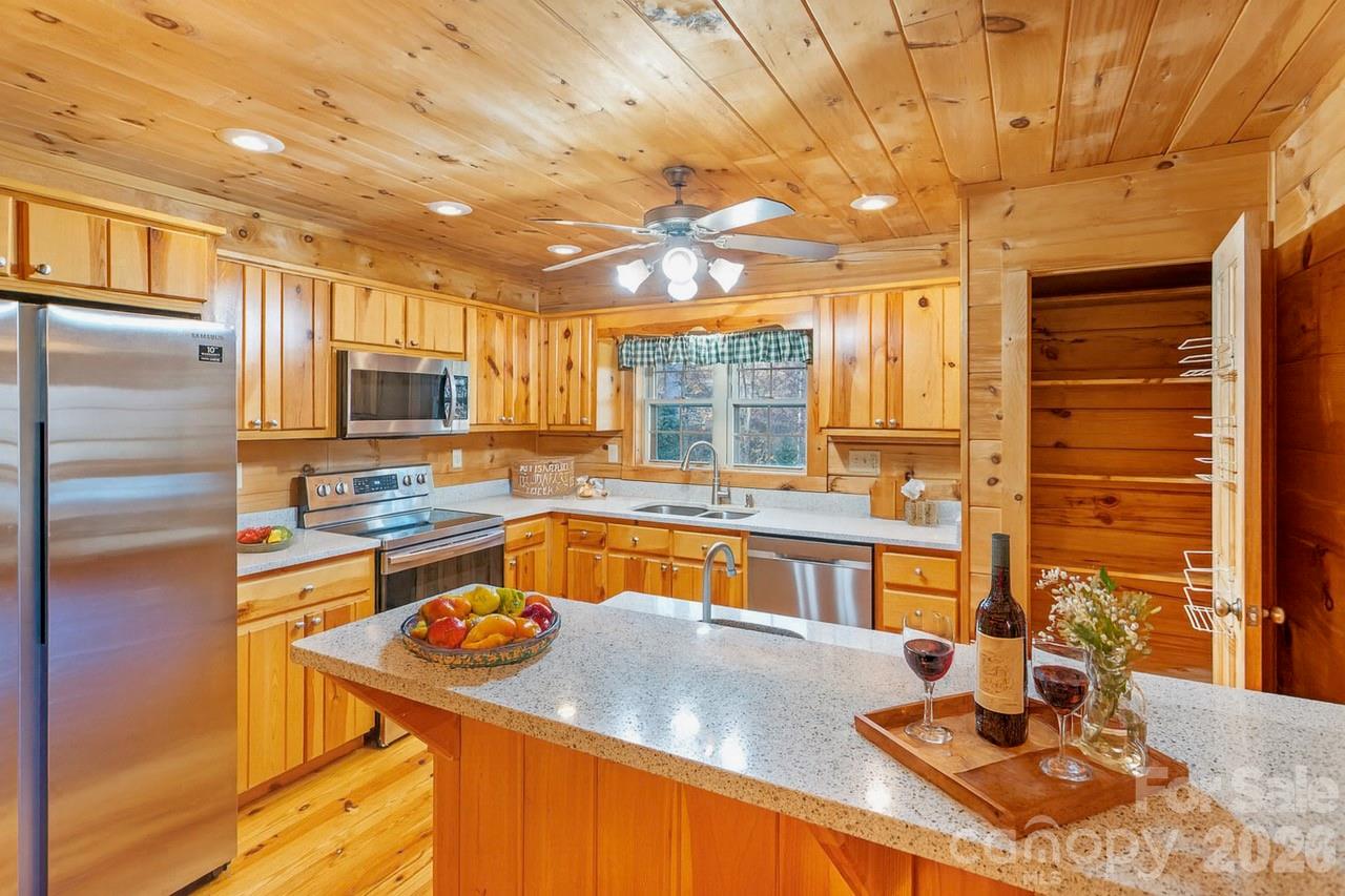 17 Aaron Way — Waynesville