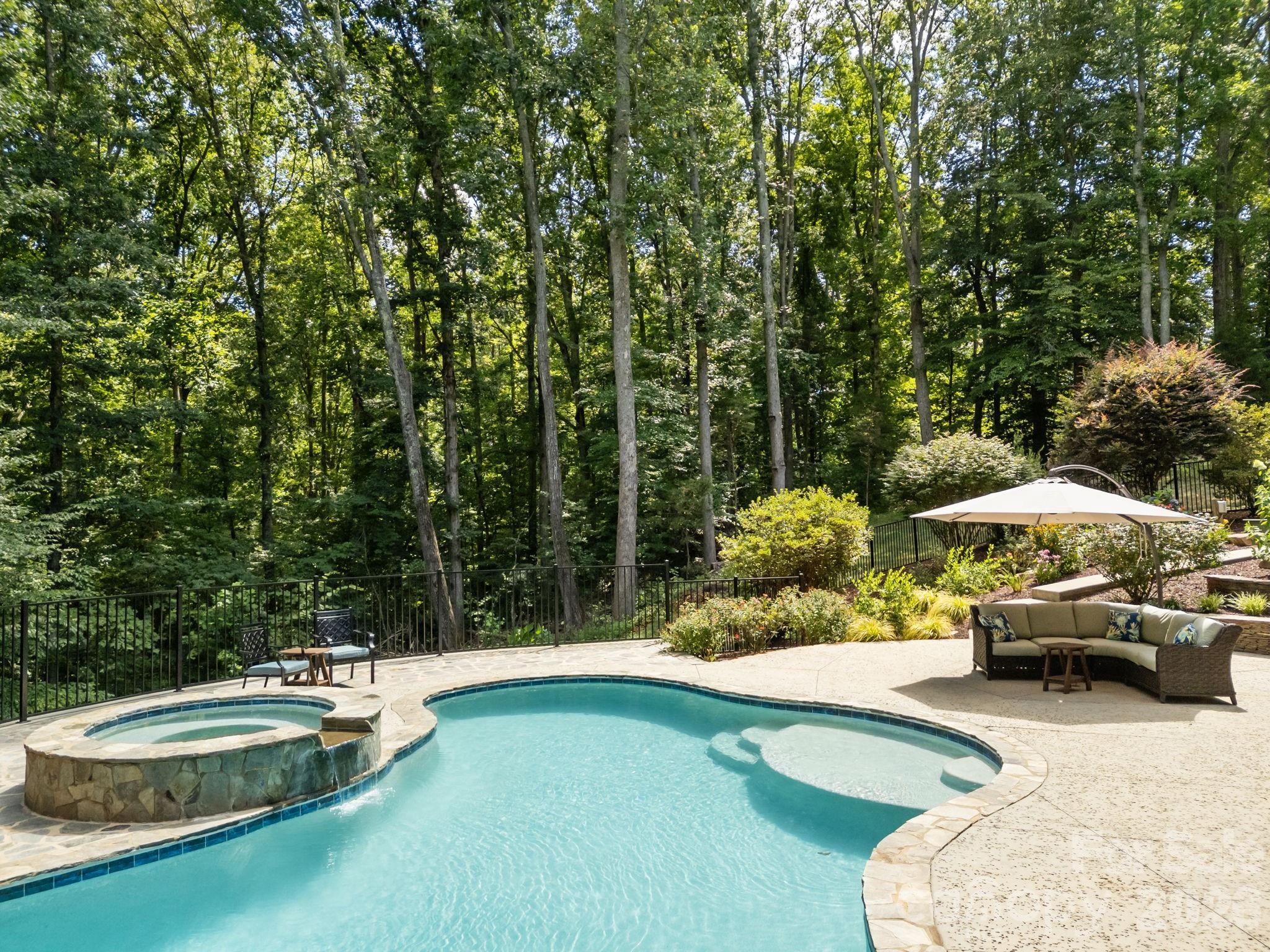 242 Anniston Way — Davidson
