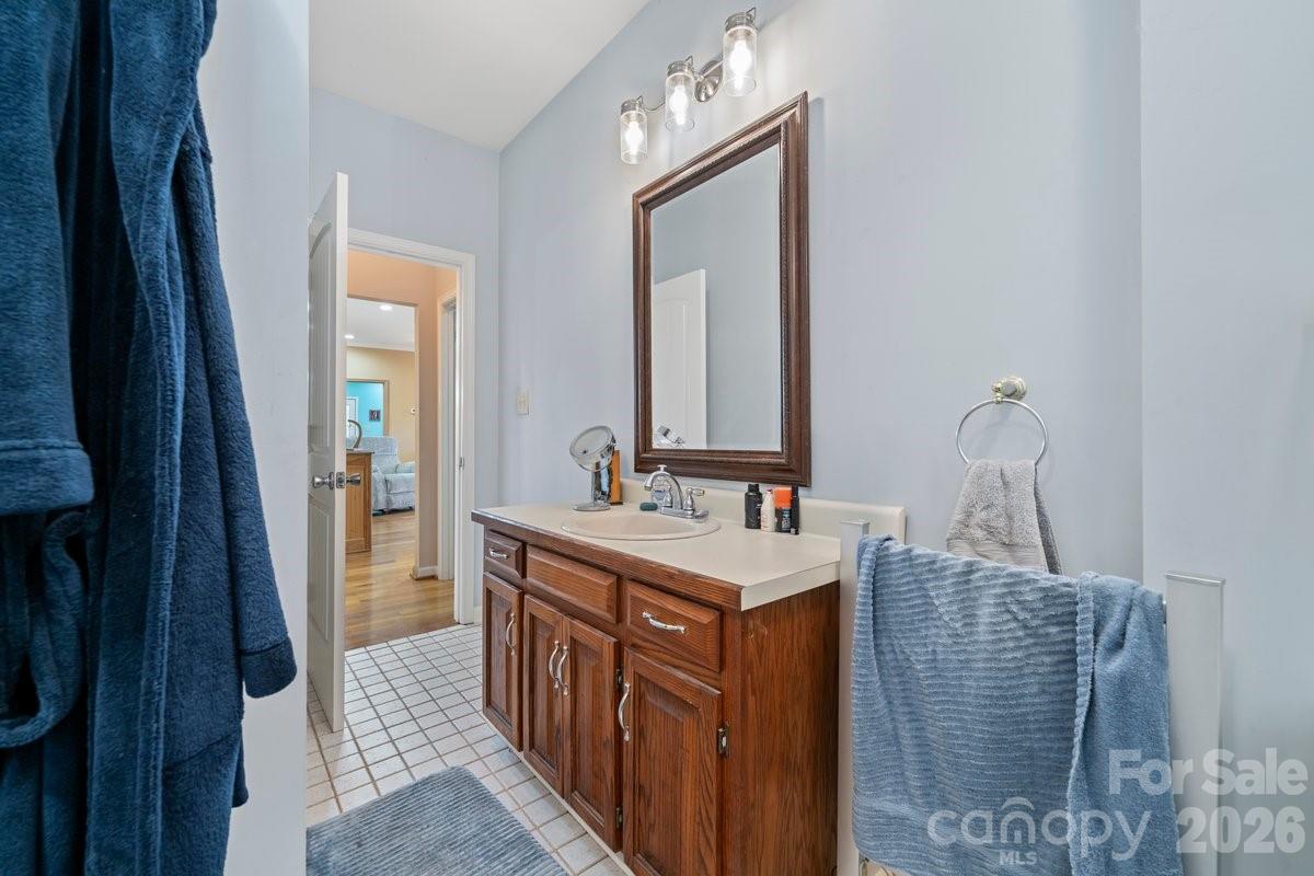 492 Starr Ridge Road — Gaffney