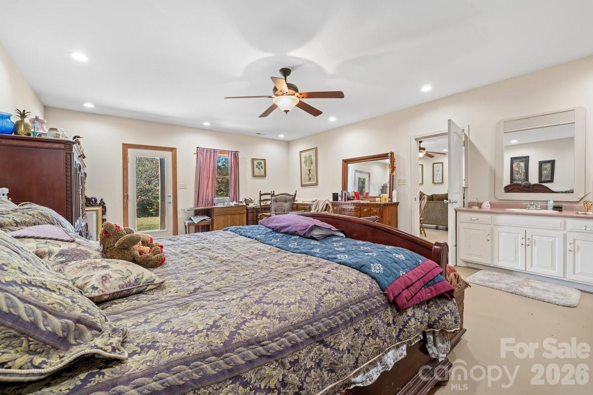 492 Starr Ridge Road — Gaffney