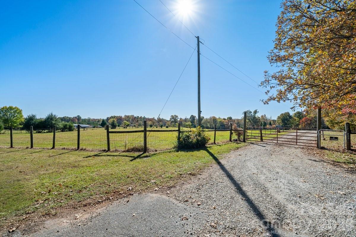 492 Starr Ridge Road — Gaffney