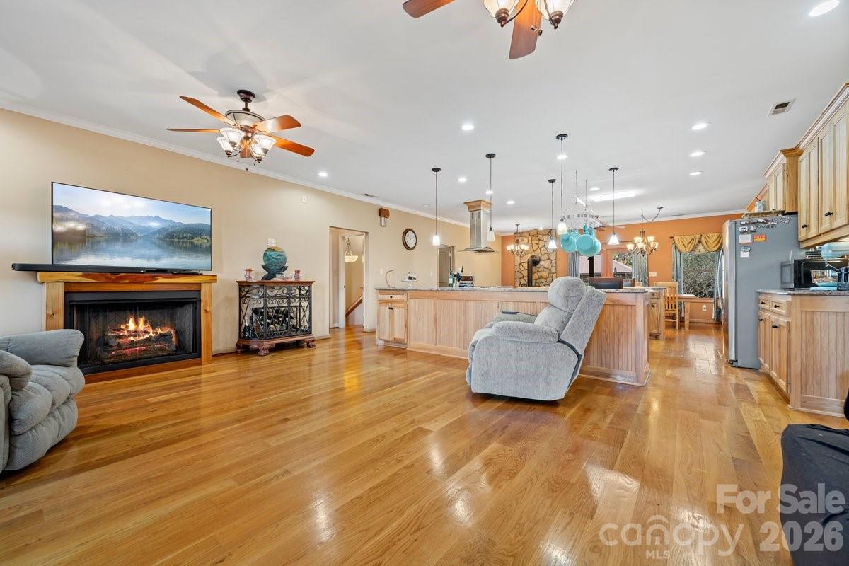 492 Starr Ridge Road — Gaffney
