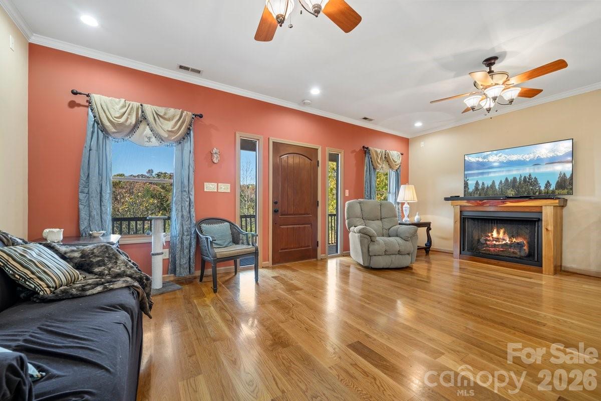 492 Starr Ridge Road — Gaffney