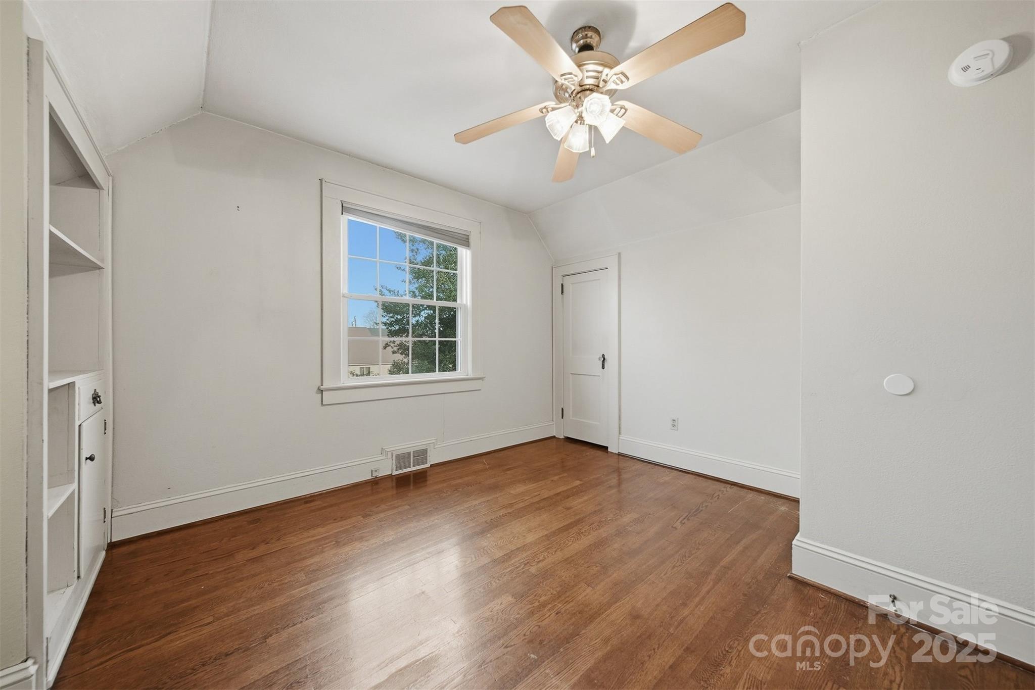 323 4th Street Place SW — Hickory