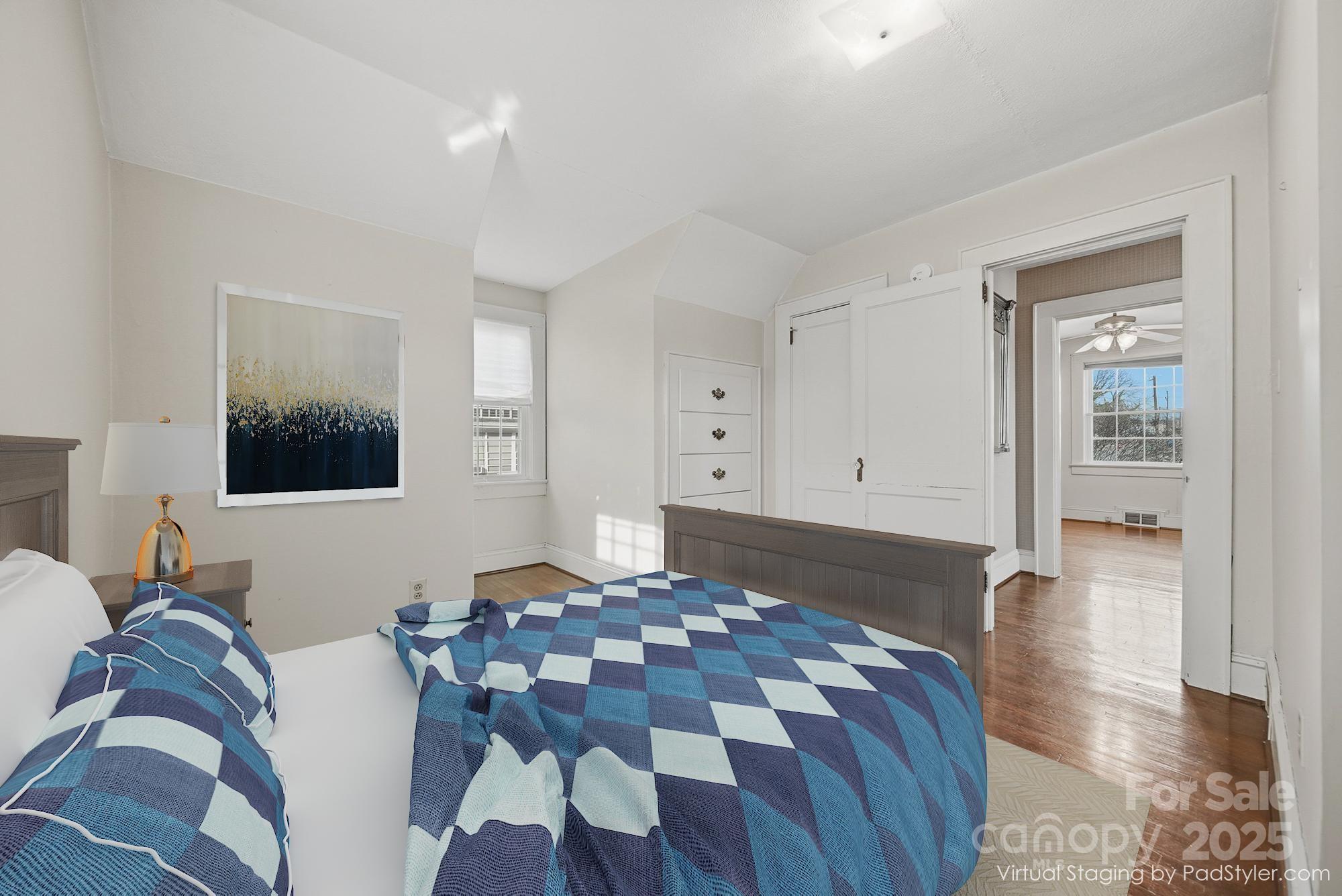 323 4th Street Place SW — Hickory